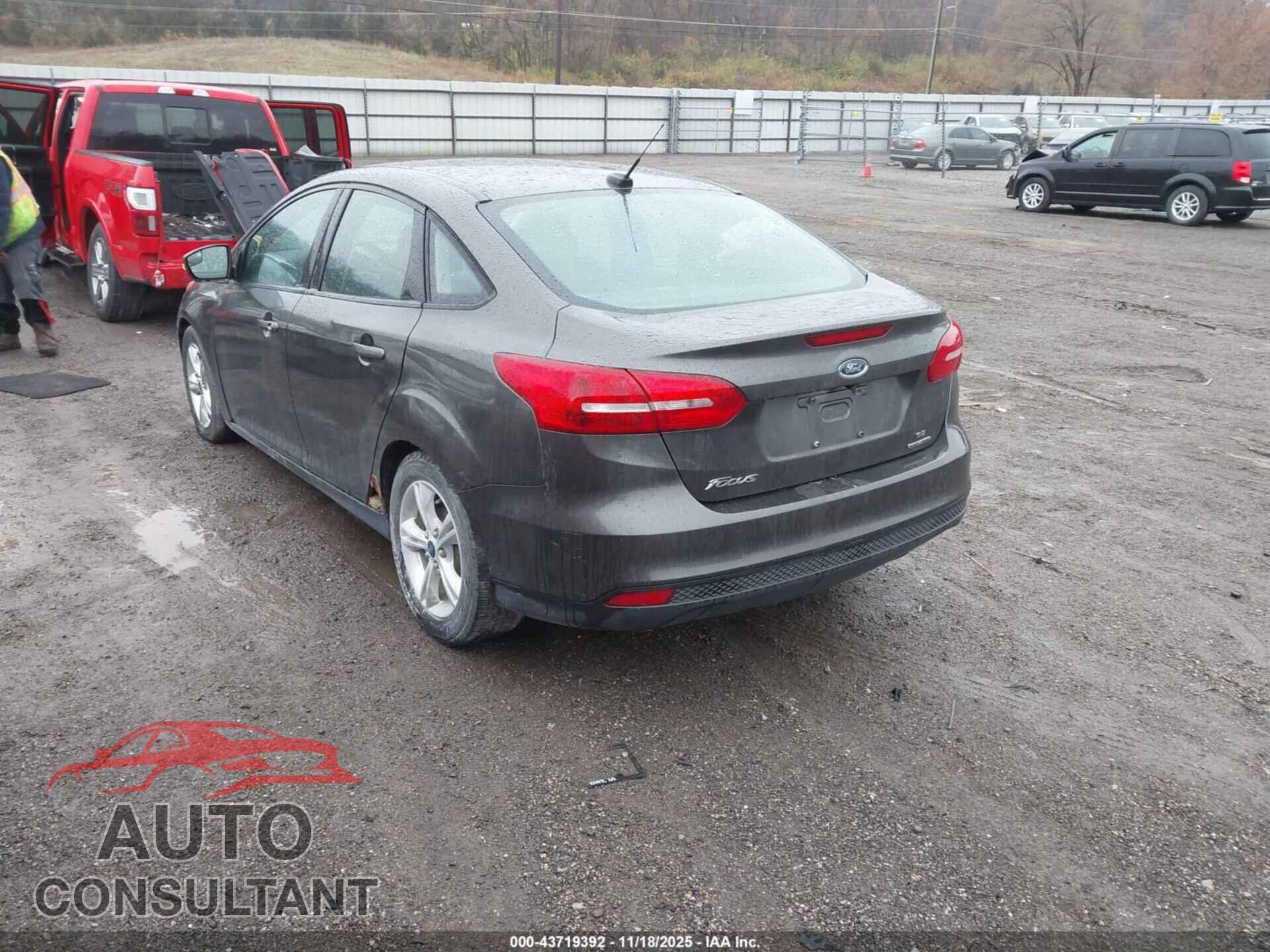 FORD FOCUS 2016 - 1FADP3F27GL250969