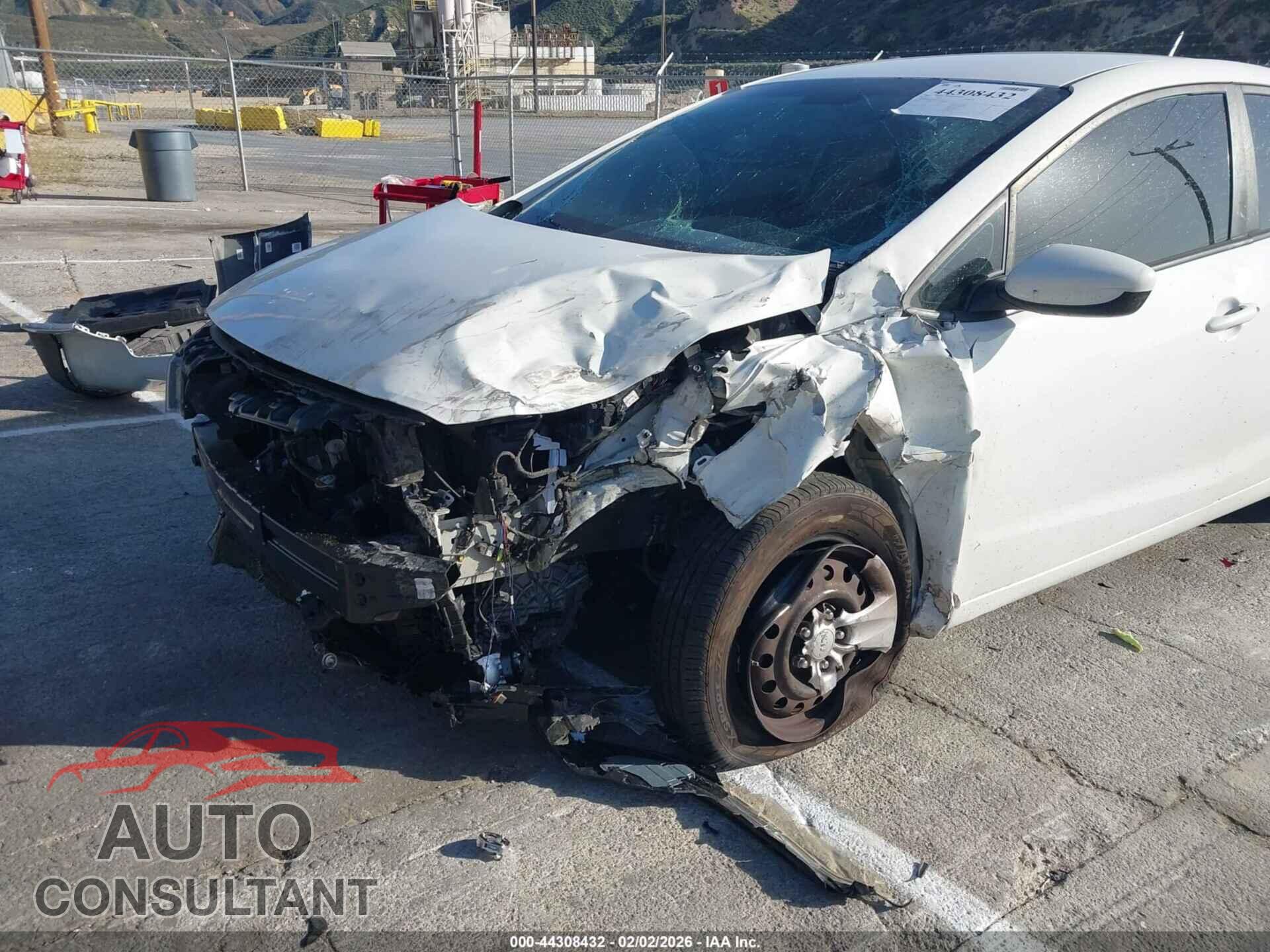 KIA FORTE 2017 - 3KPFK4A73HE028532