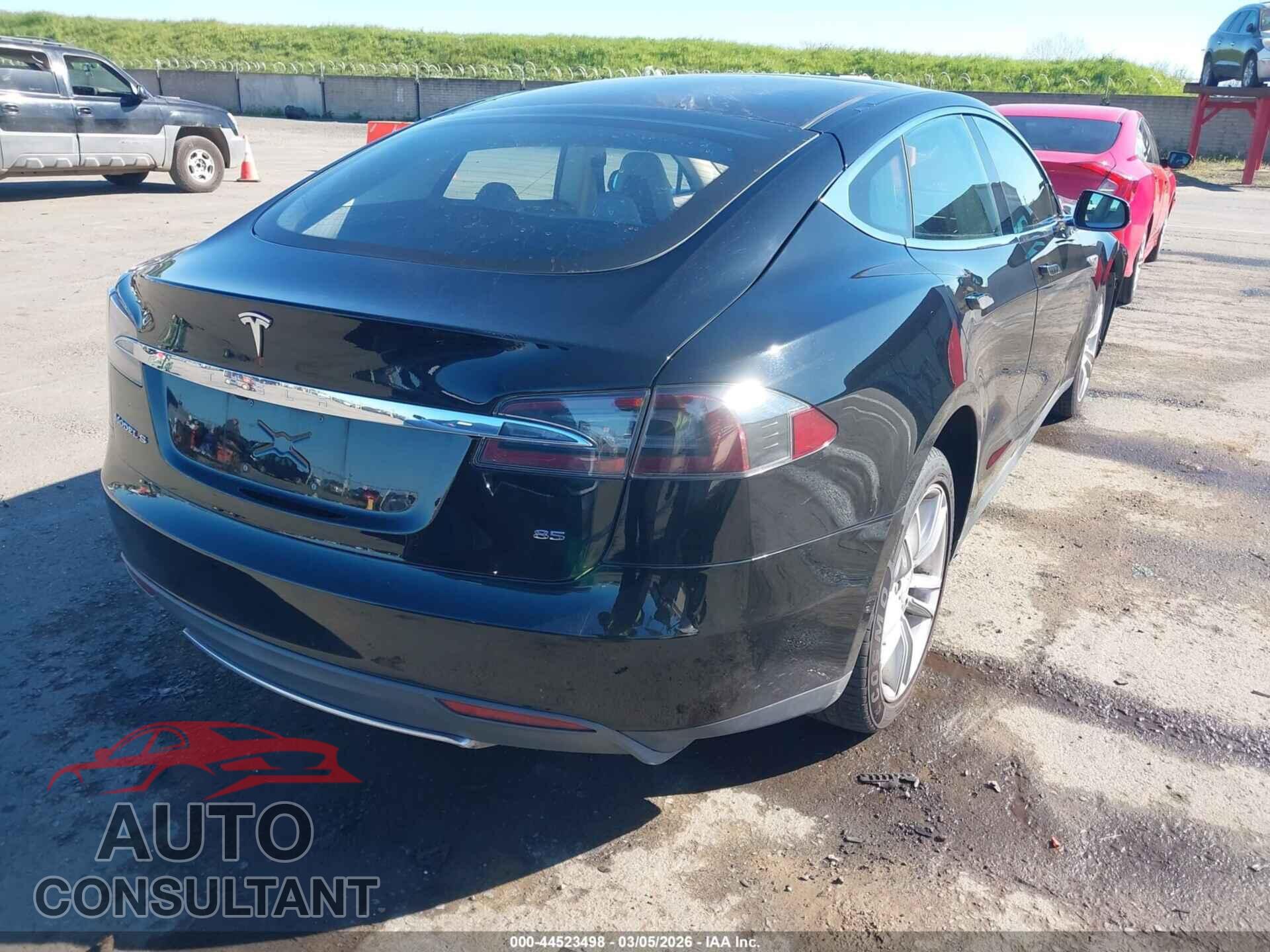 TESLA MODEL S 2013 - 5YJSA1DN4DFP08650