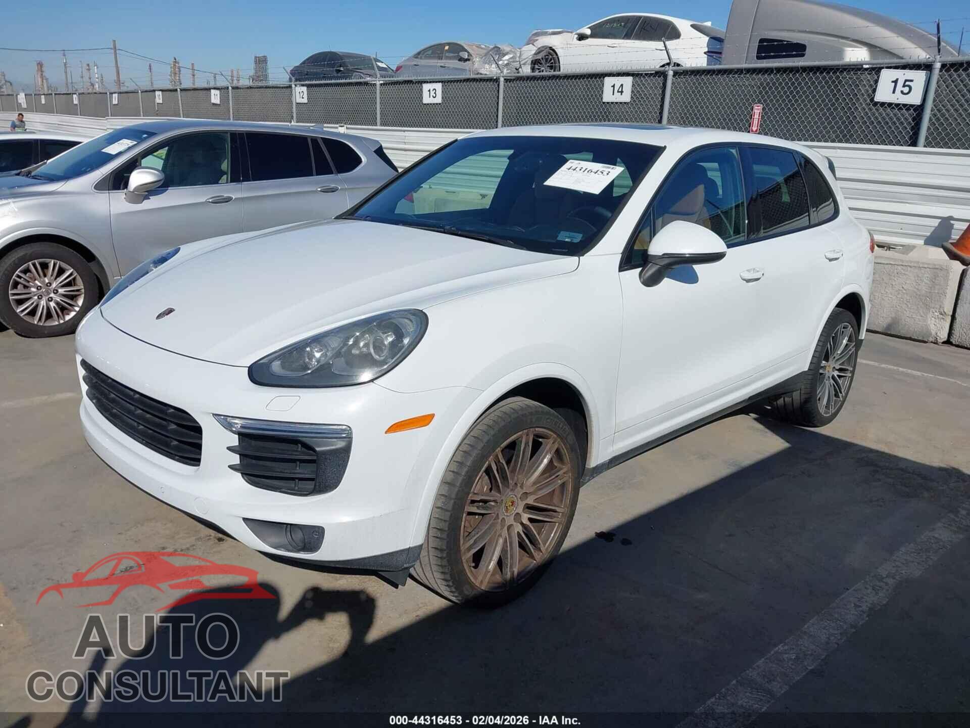 PORSCHE CAYENNE 2017 - WP1AA2A29HKA89482