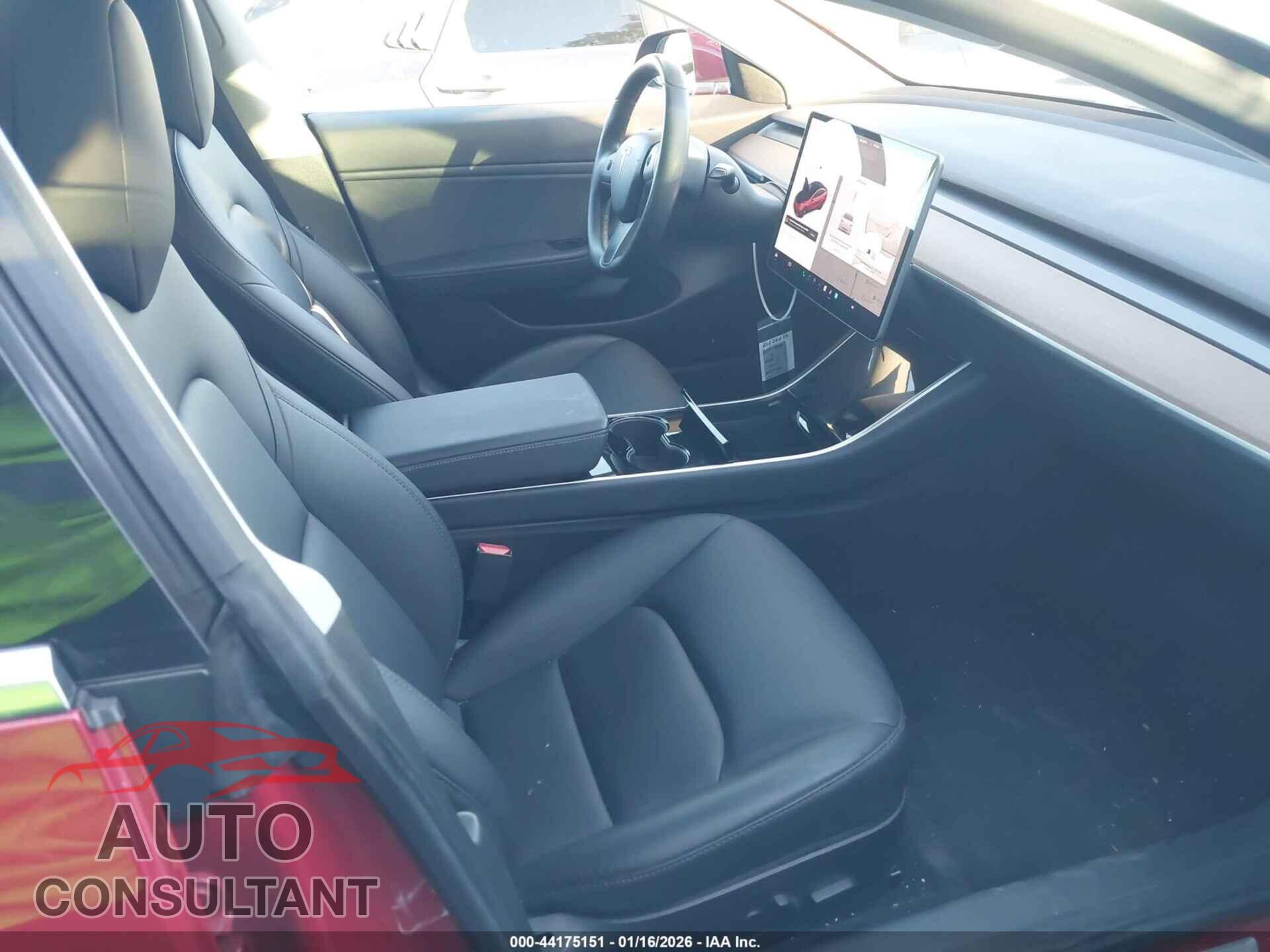 TESLA MODEL 3 2019 - 5YJ3E1EA9KF308360