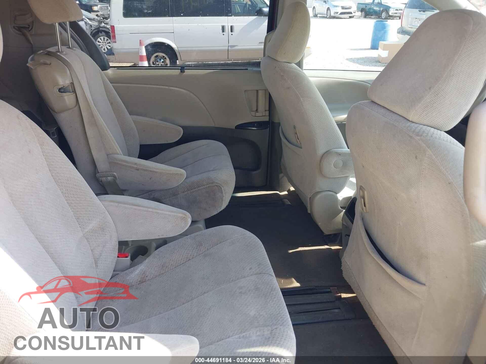 TOYOTA SIENNA 2013 - 5TDKK3DC8DS389210