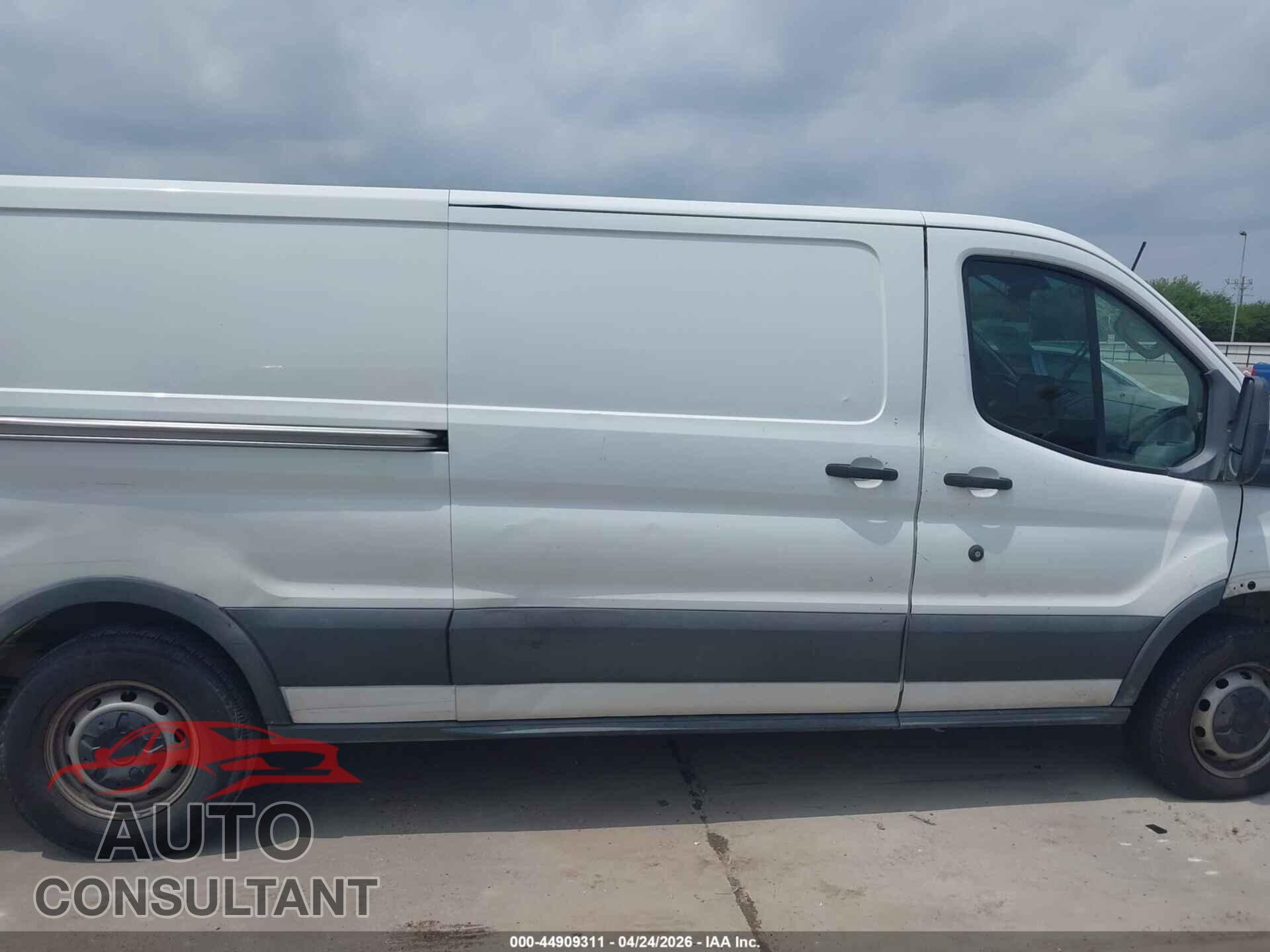 FORD TRANSIT-150 2017 - 1FTYE2YM3HKA25143