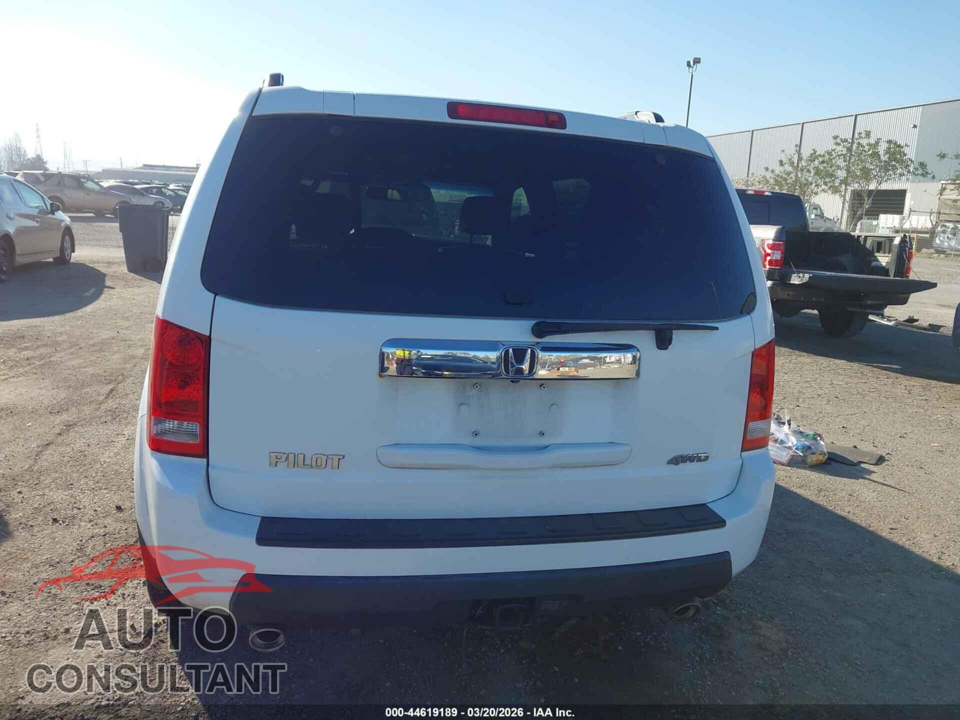 HONDA PILOT 2011 - 5FNYF4H72BB084899