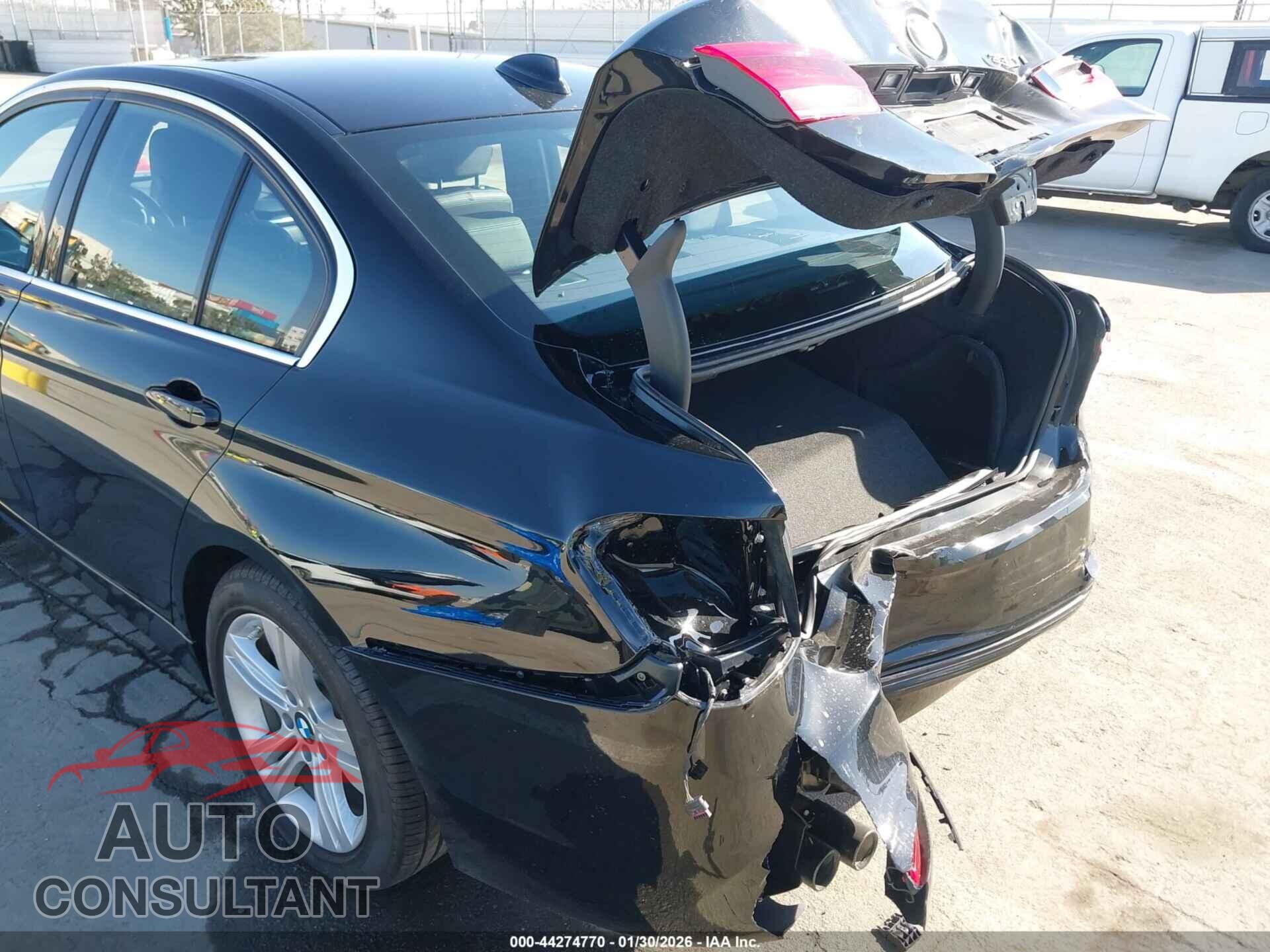 BMW 330I 2018 - WBA8B9C51JEE80949