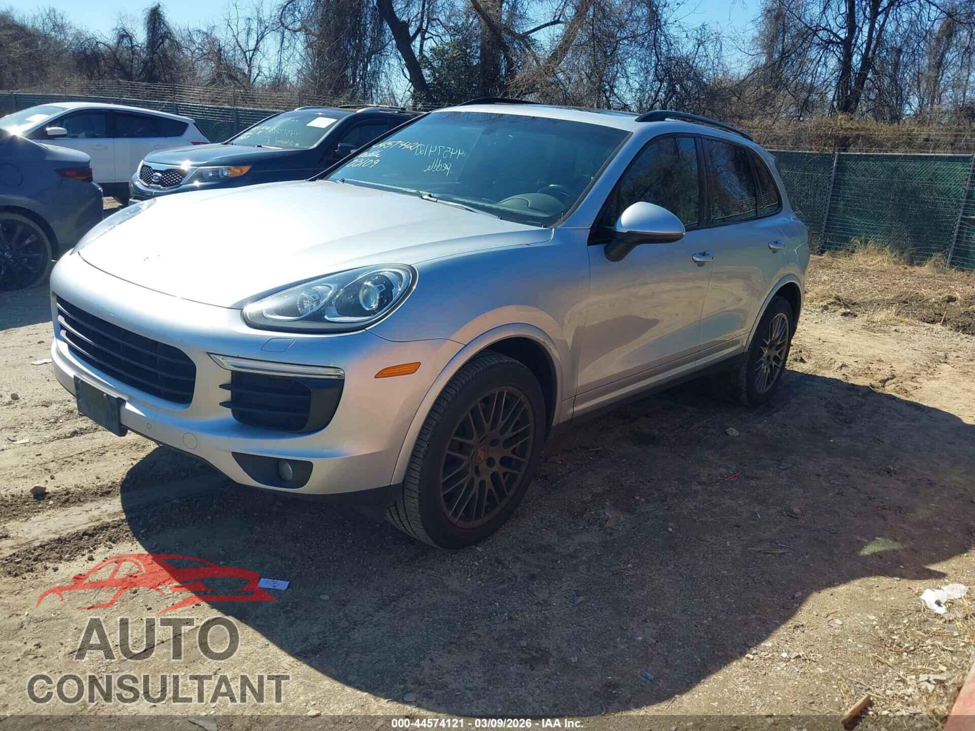 PORSCHE CAYENNE 2017 - WP1AA2A23HKA84228