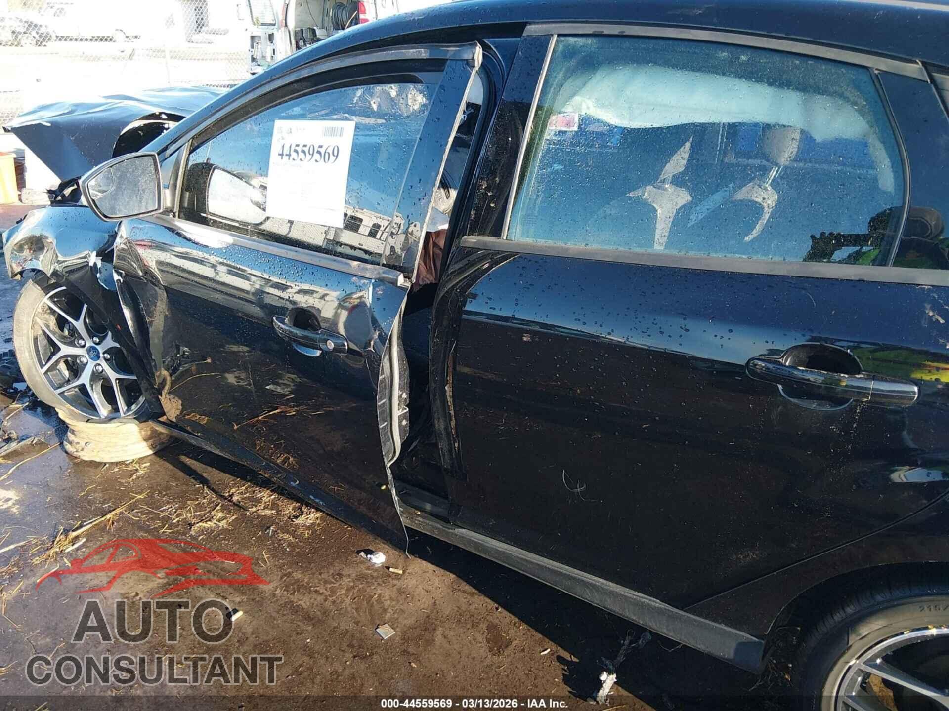 FORD FOCUS 2017 - 1FADP3FE3HL317420