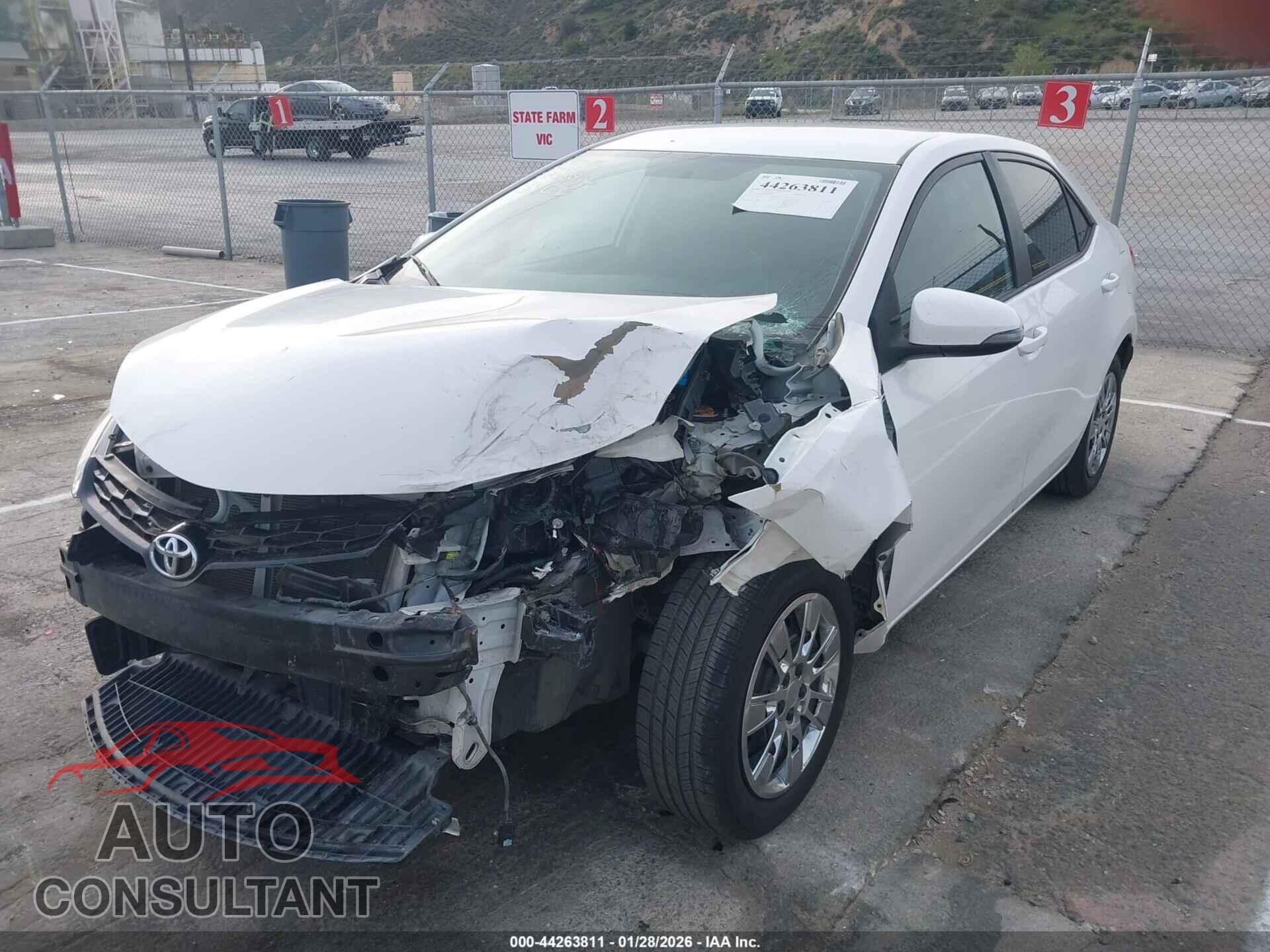 TOYOTA COROLLA 2015 - 2T1BURHE4FC433403