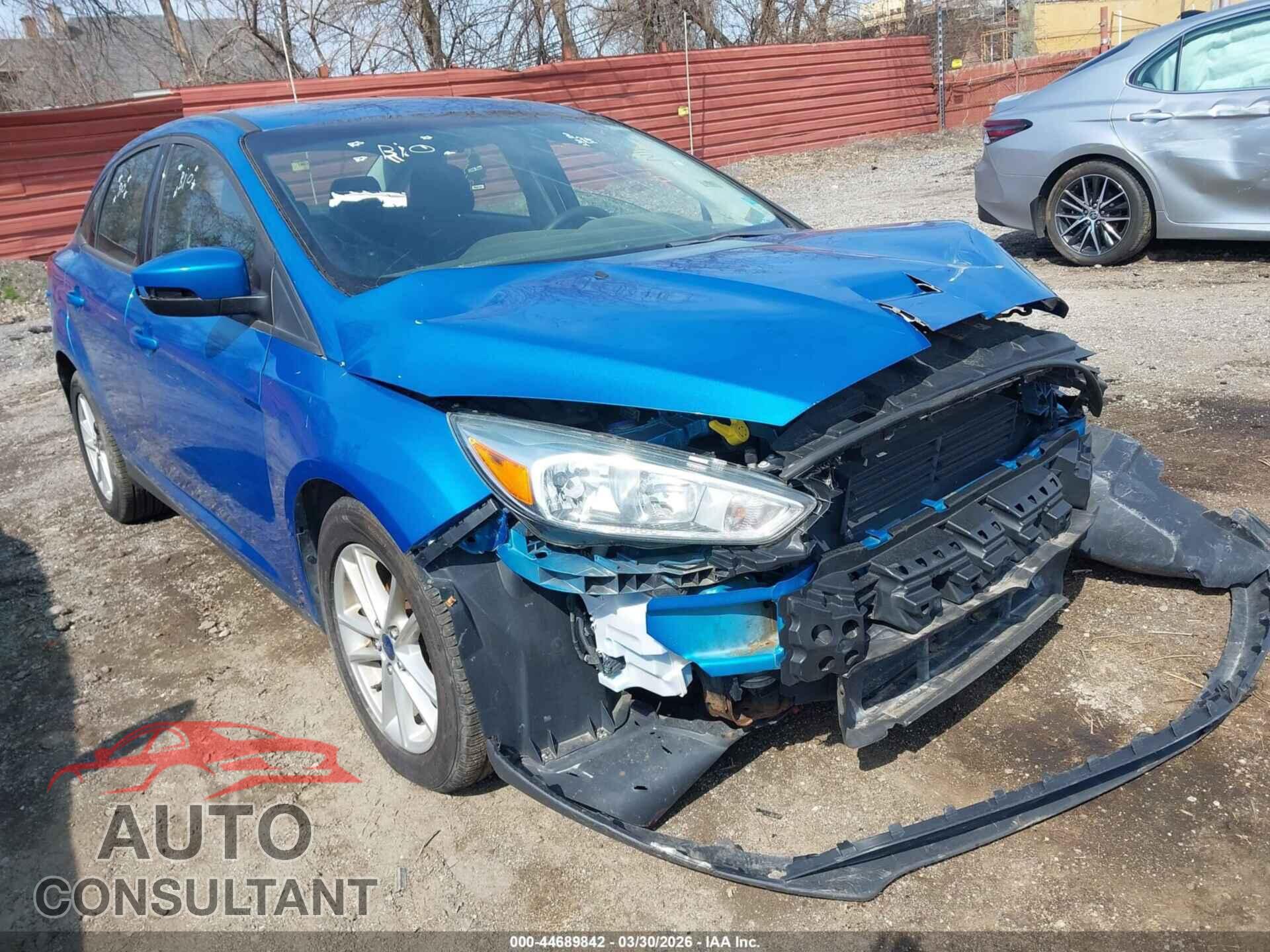 FORD FOCUS 2015 - 1FADP3F26FL230100