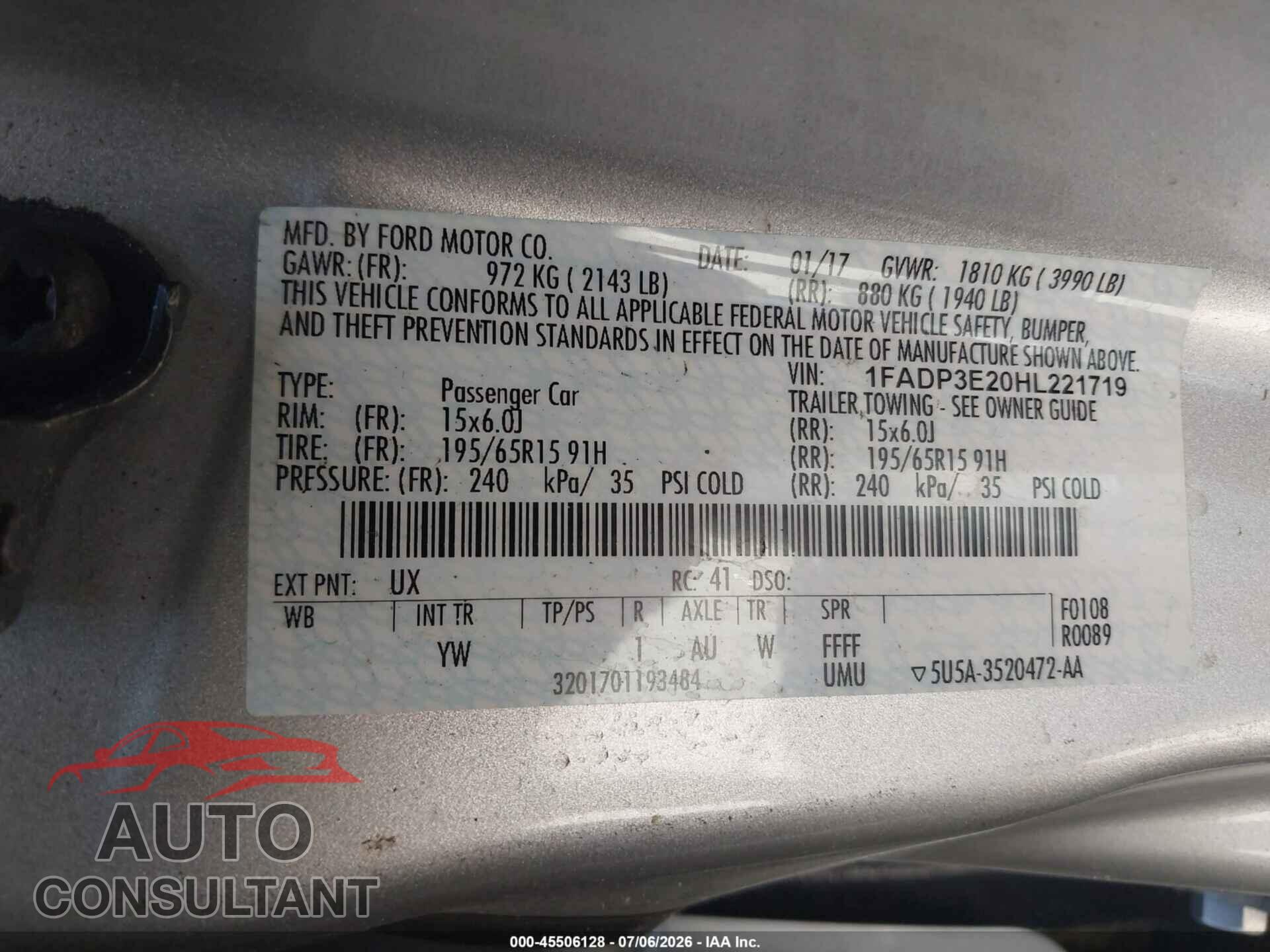 FORD FOCUS 2017 - 1FADP3E20HL221719