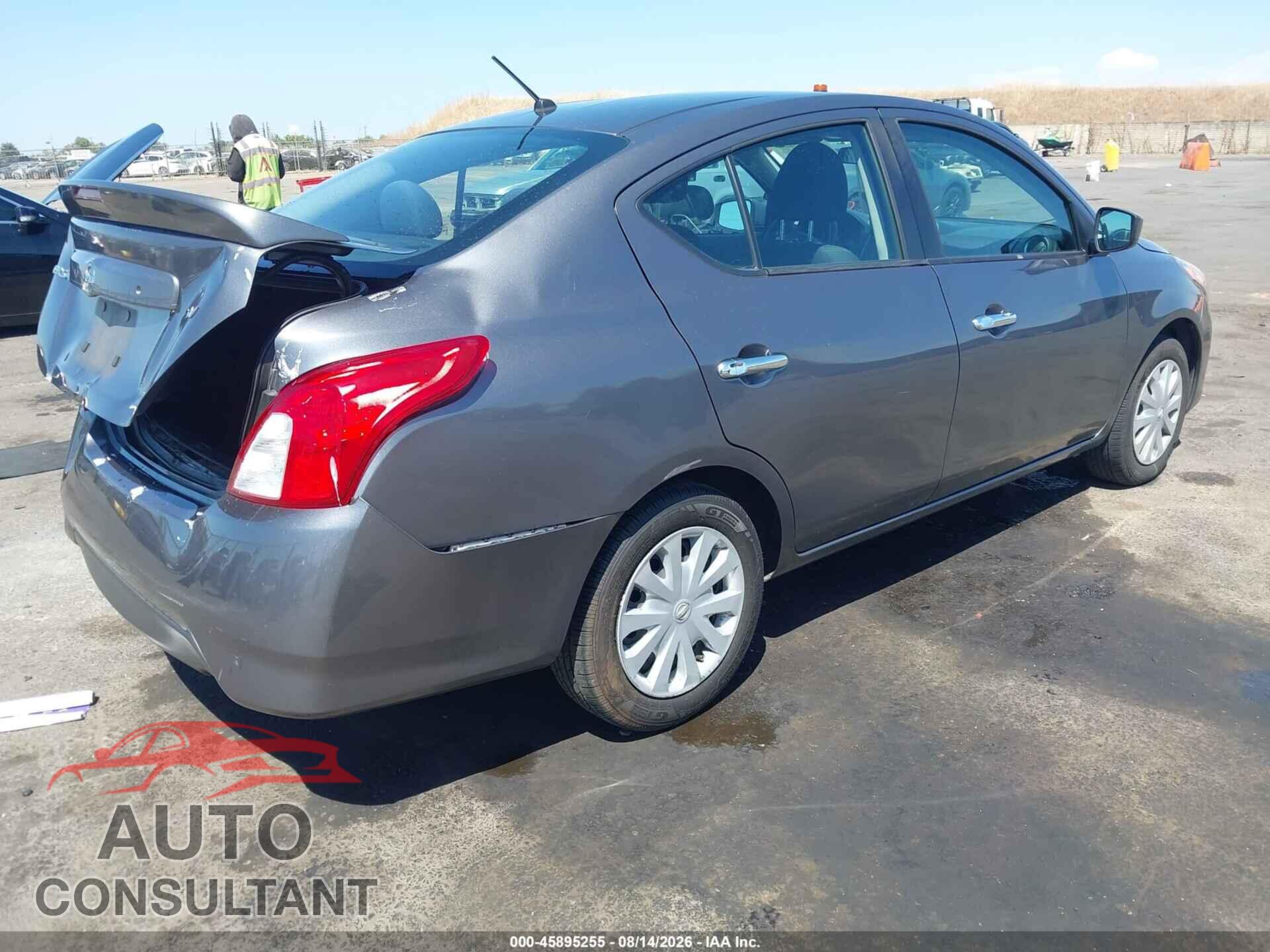 NISSAN VERSA 2019 - 3N1CN7AP3KL828622
