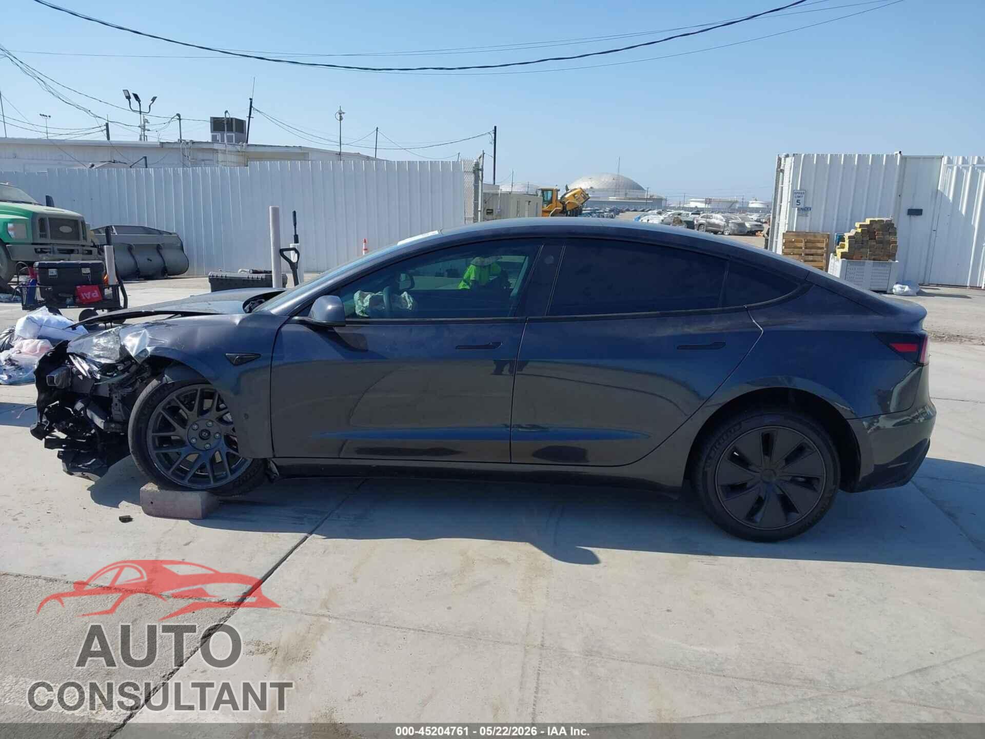 TESLA MODEL 3 2024 - 5YJ3E1EB5RF811709
