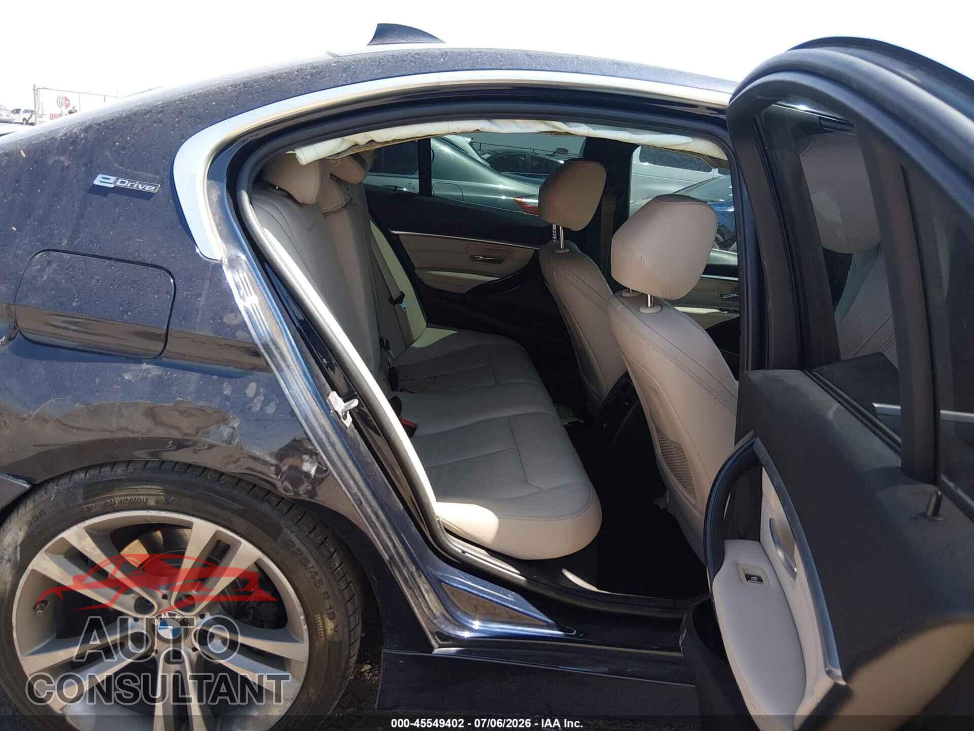 BMW 330E 2017 - WBA8E1C34HA158585