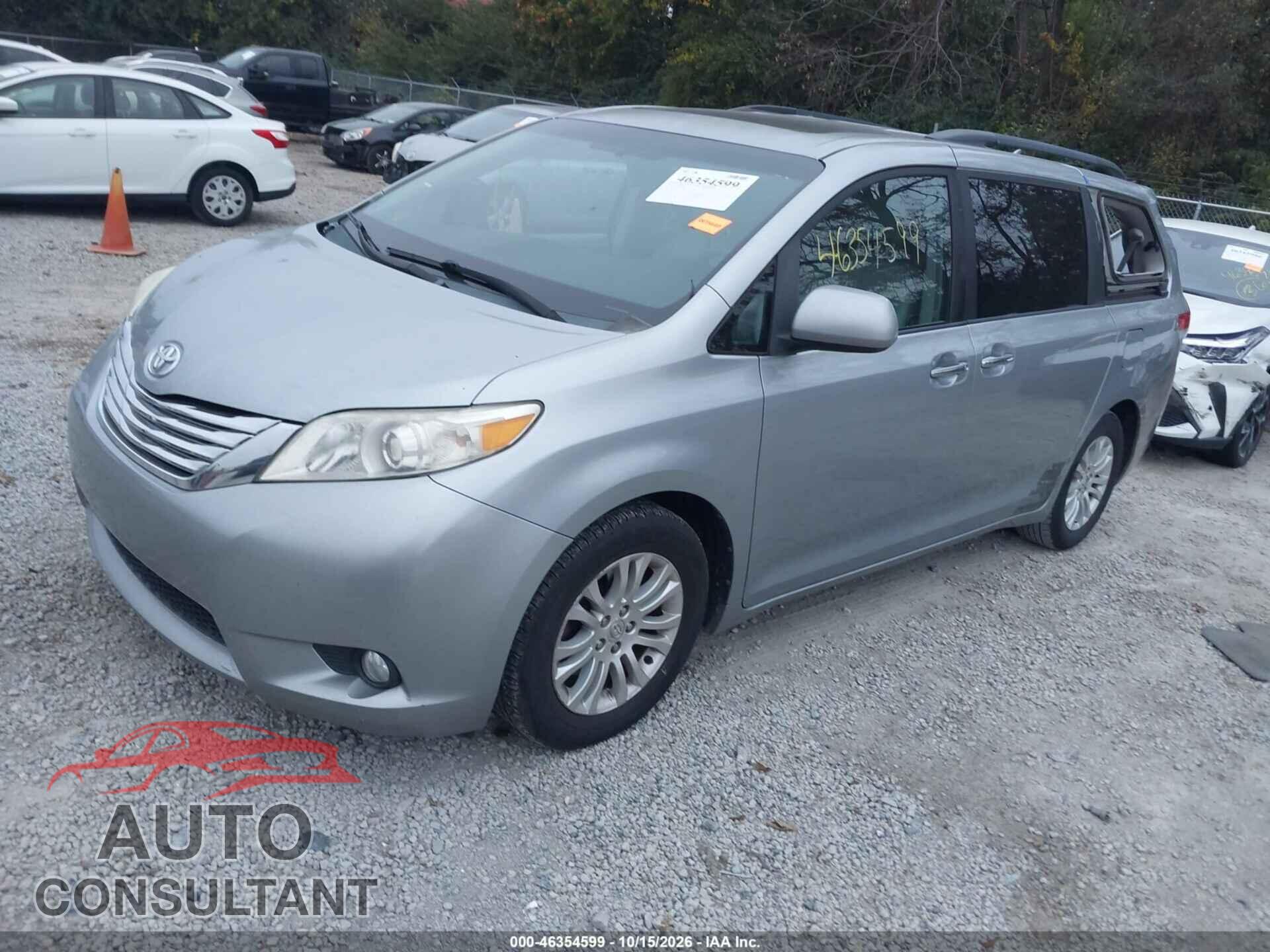 TOYOTA SIENNA 2011 - 5TDYK3DC5BS066143