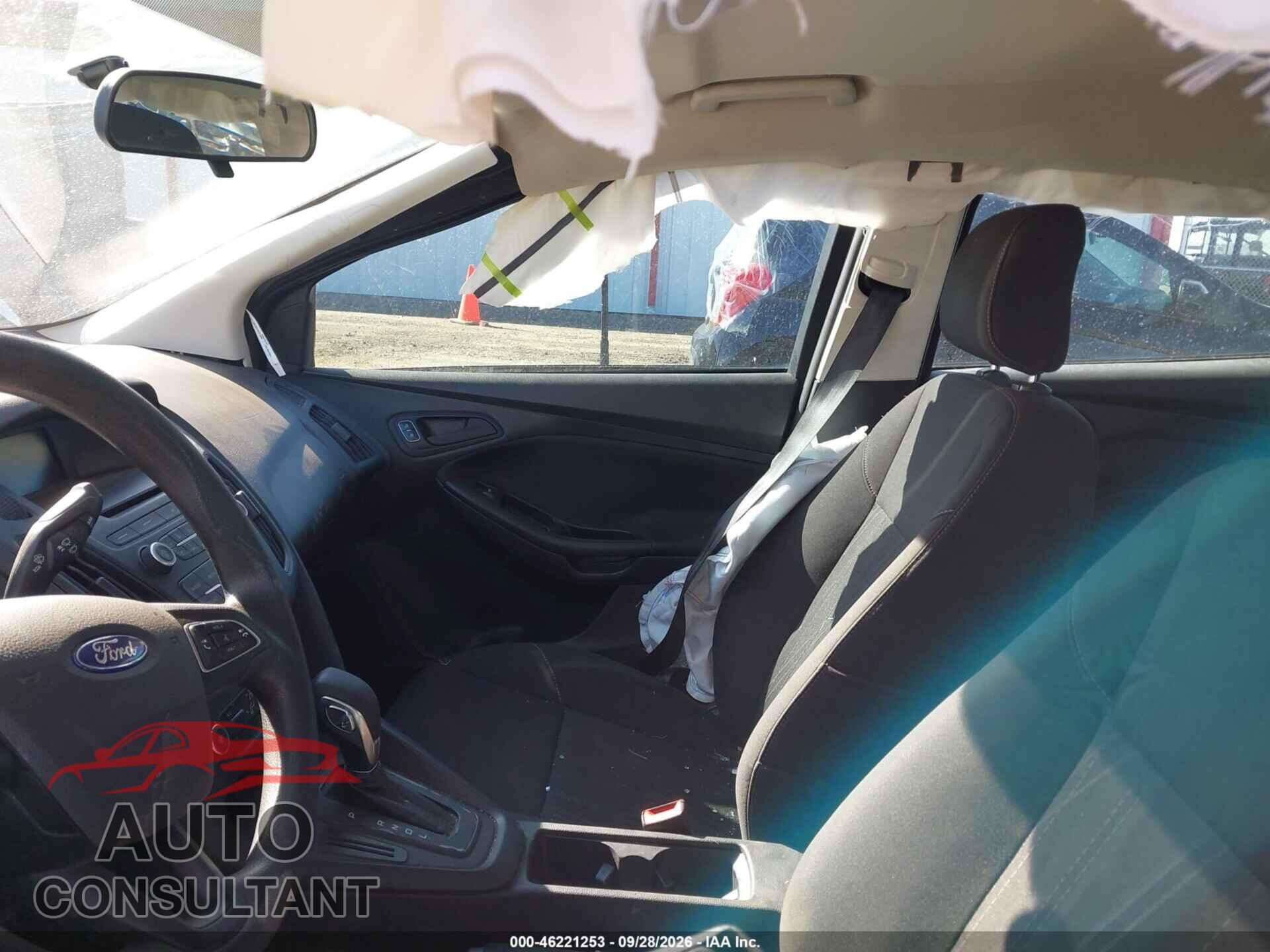 FORD FOCUS 2017 - 1FADP3E22HL295384