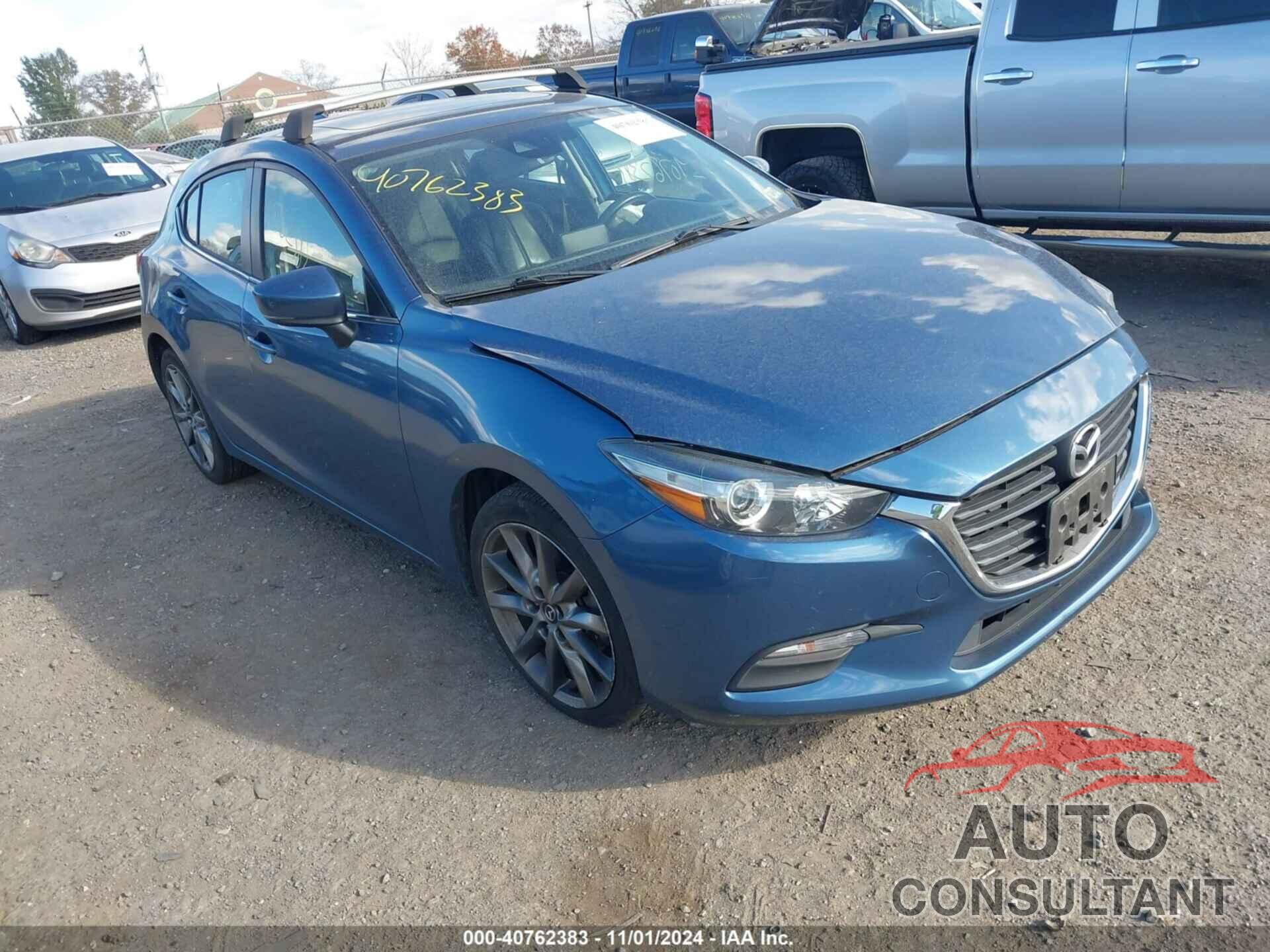 MAZDA MAZDA3 2018 - 3MZBN1L32JM188795