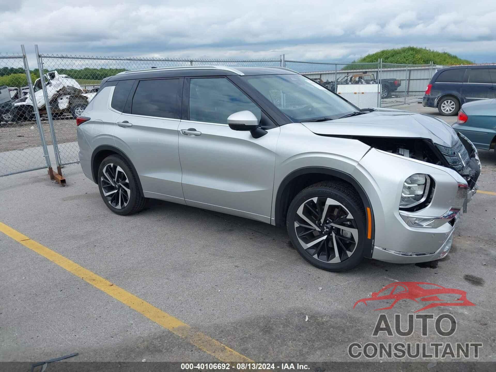 MITSUBISHI OUTLANDER 2023 - JA4J3VA86PZ028852