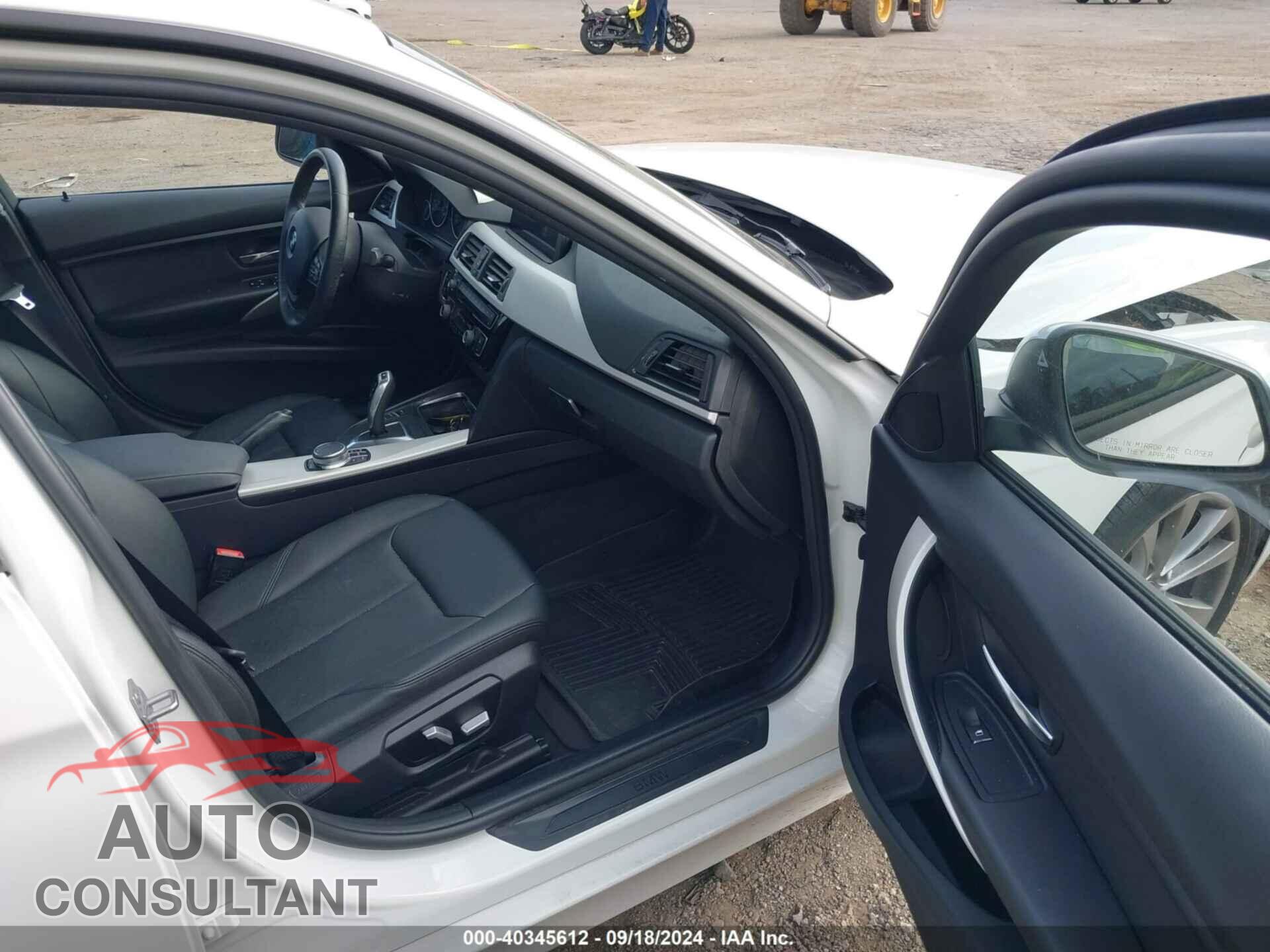 BMW 320I 2018 - WBA8A3C5XJA491579