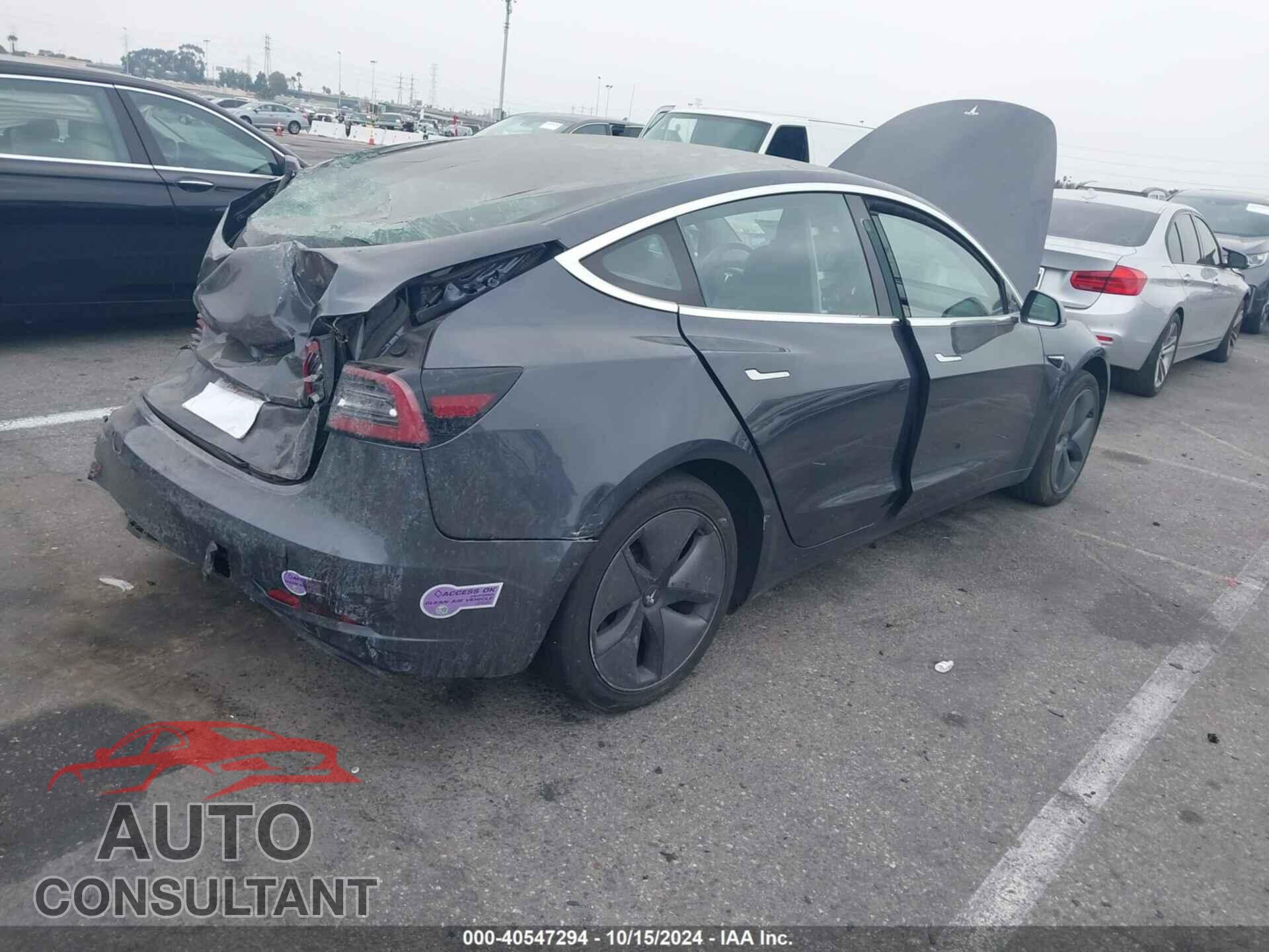 TESLA MODEL 3 2018 - 5YJ3E1EA8JF123909