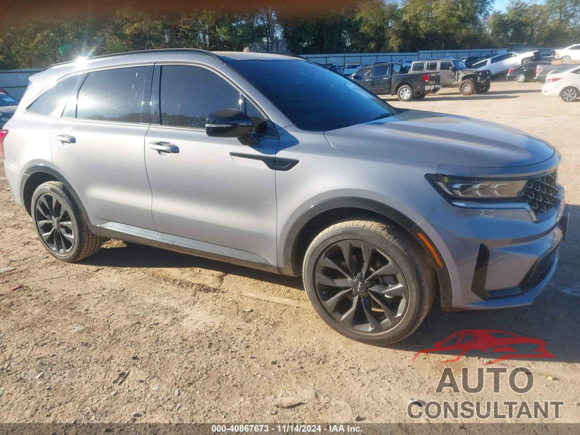 KIA SORENTO 2023 - 5XYRK4LF8PG177019