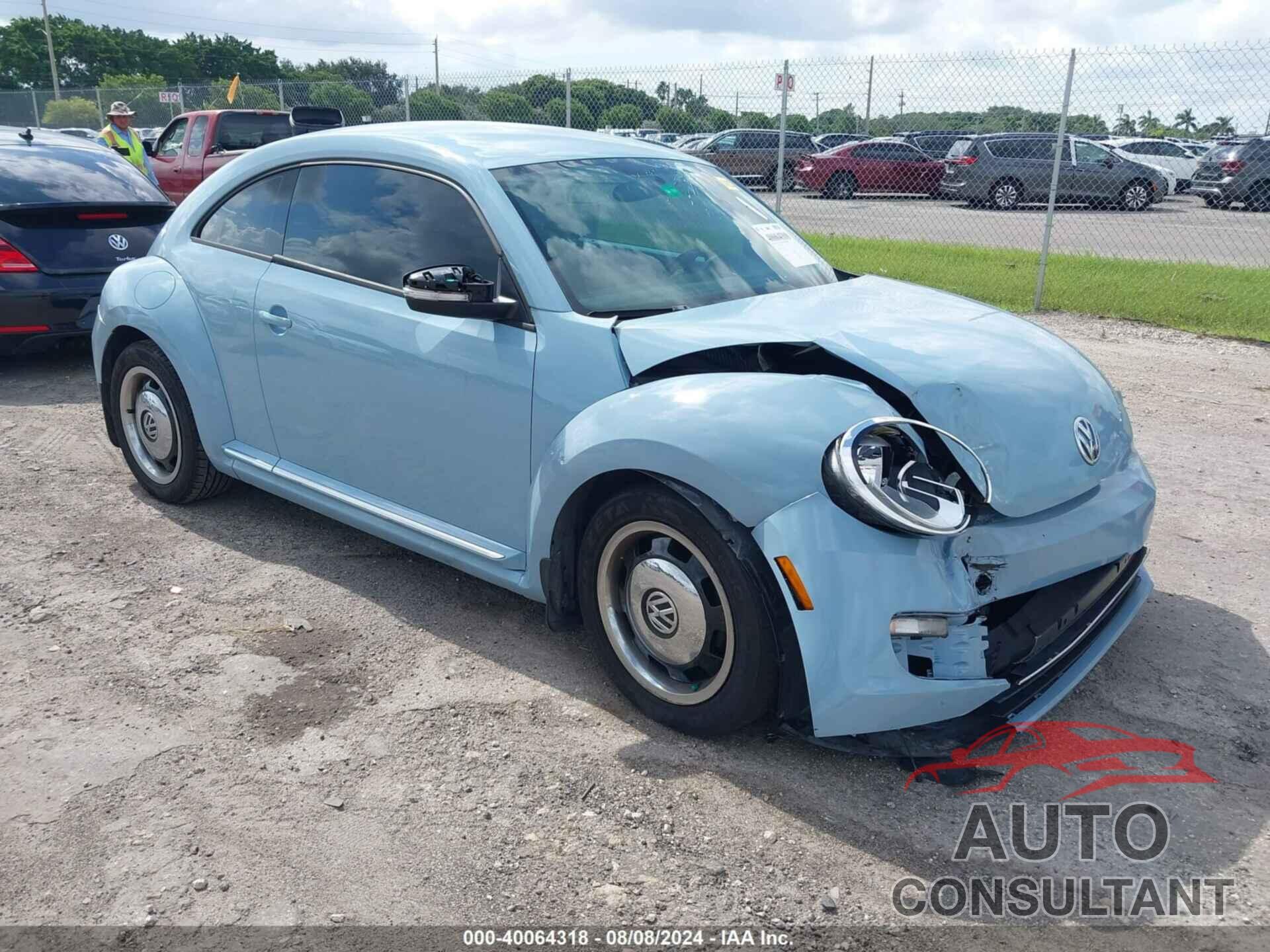 VOLKSWAGEN BEETLE 2013 - 3VWJX7AT8DM631449