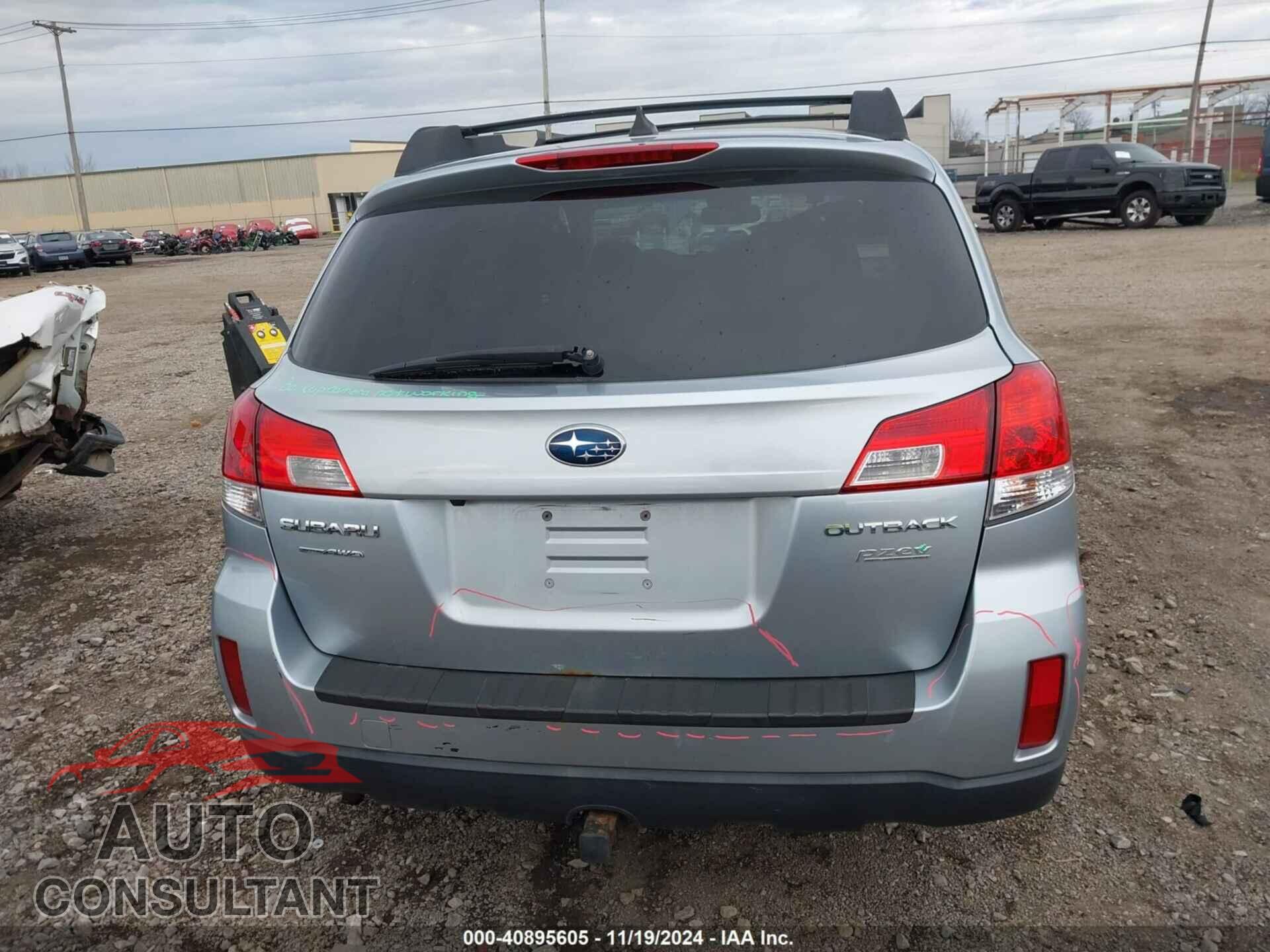 SUBARU OUTBACK 2013 - 4S4BRBLC8D3301406
