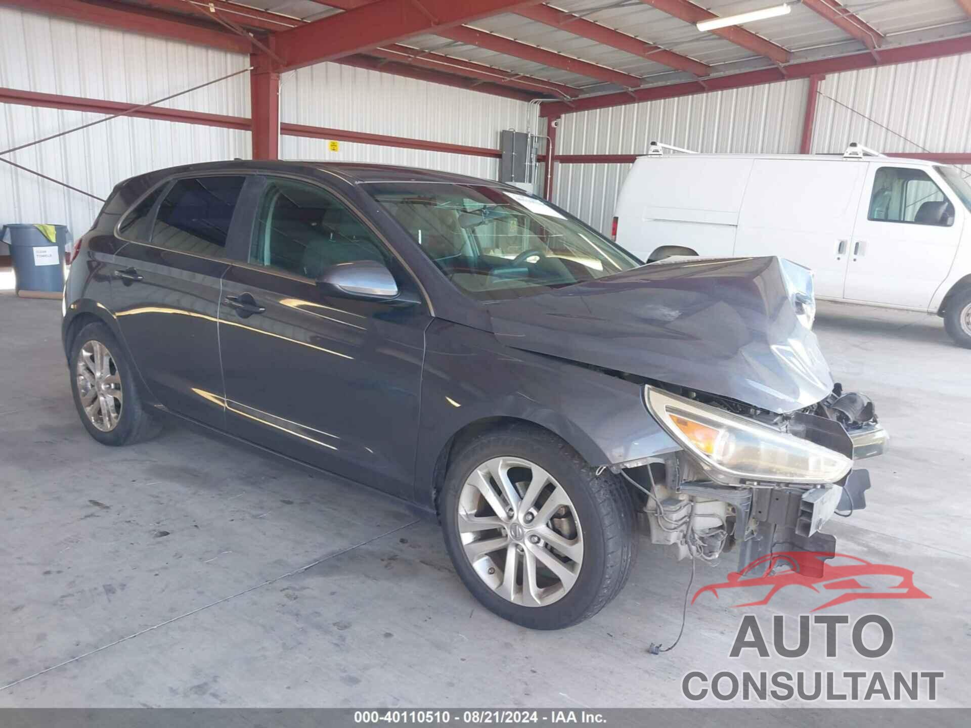 HYUNDAI ELANTRA GT 2019 - KMHH35LE4KU088847