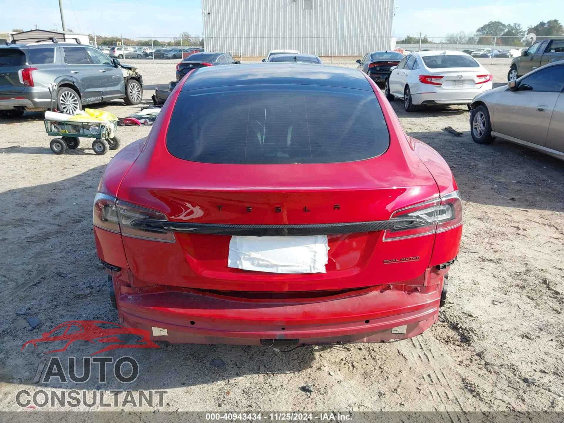 TESLA MODEL S 2017 - 5YJSA1E23HF224575