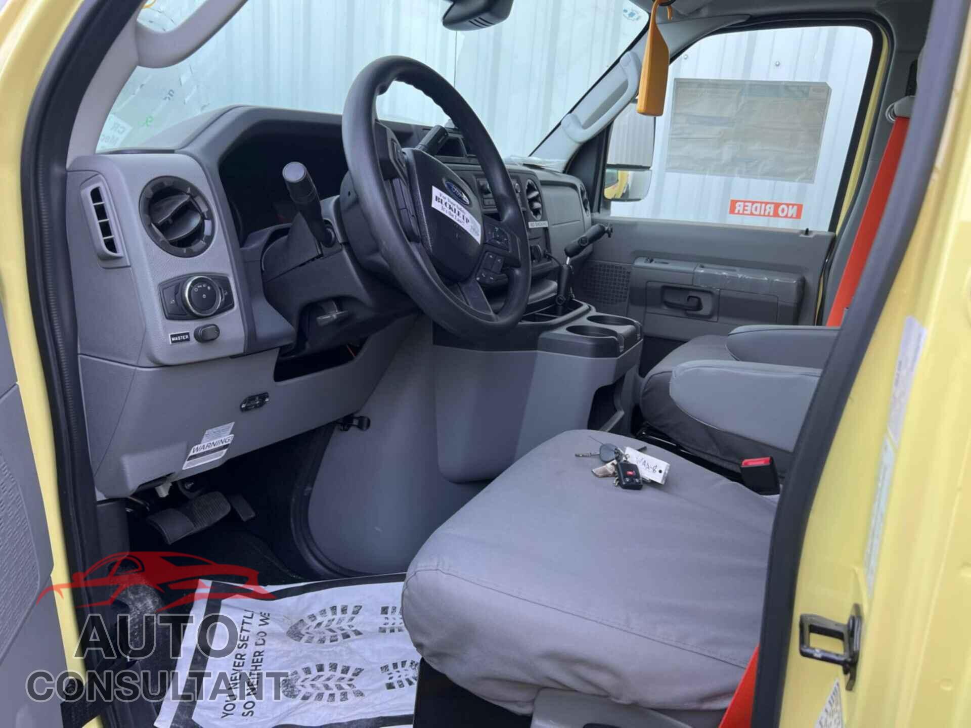 FORD ECONOLINE 2022 - 1FDXE4FN2NDC34873