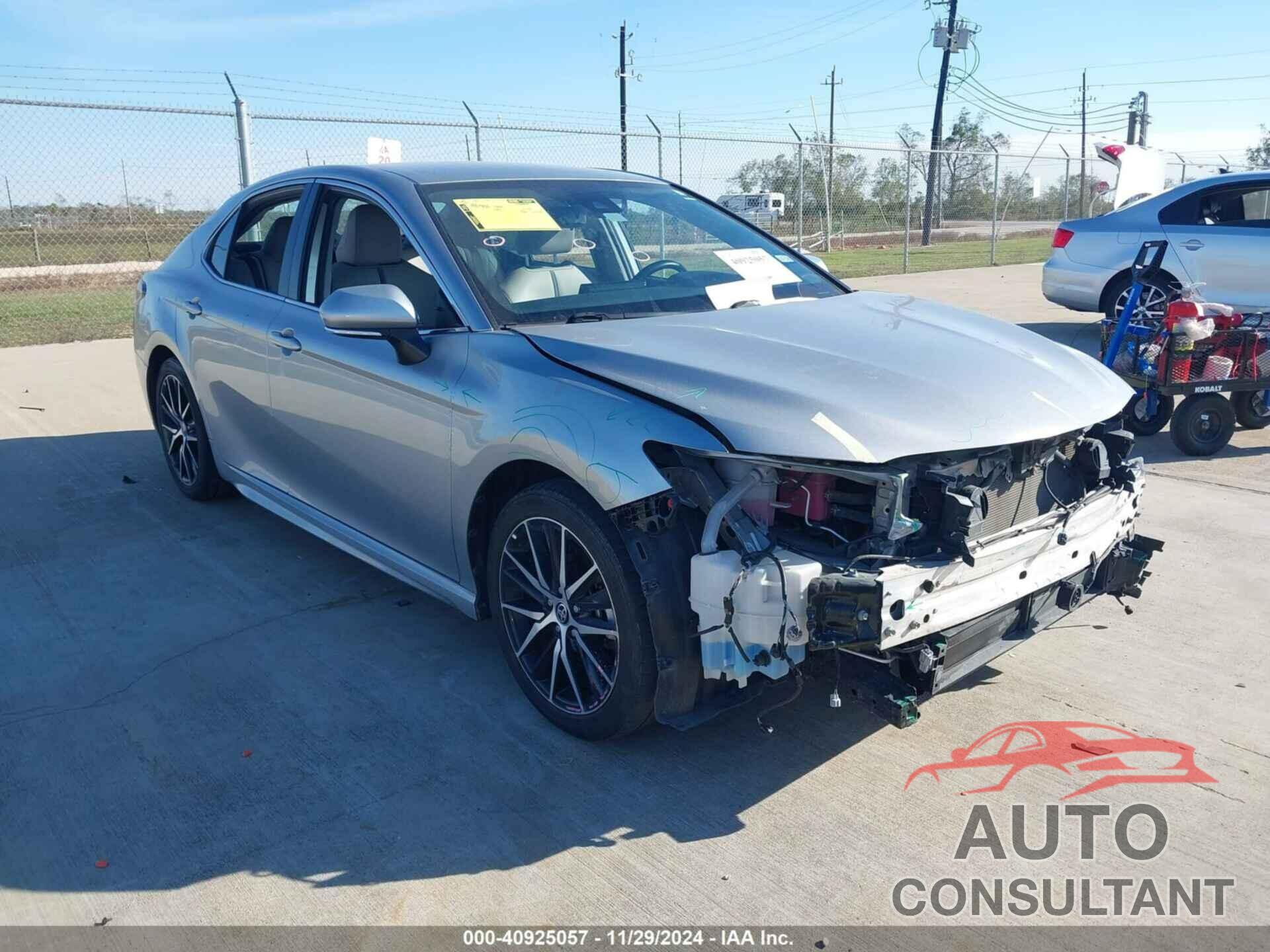 TOYOTA CAMRY 2022 - 4T1G31AKXNU587007