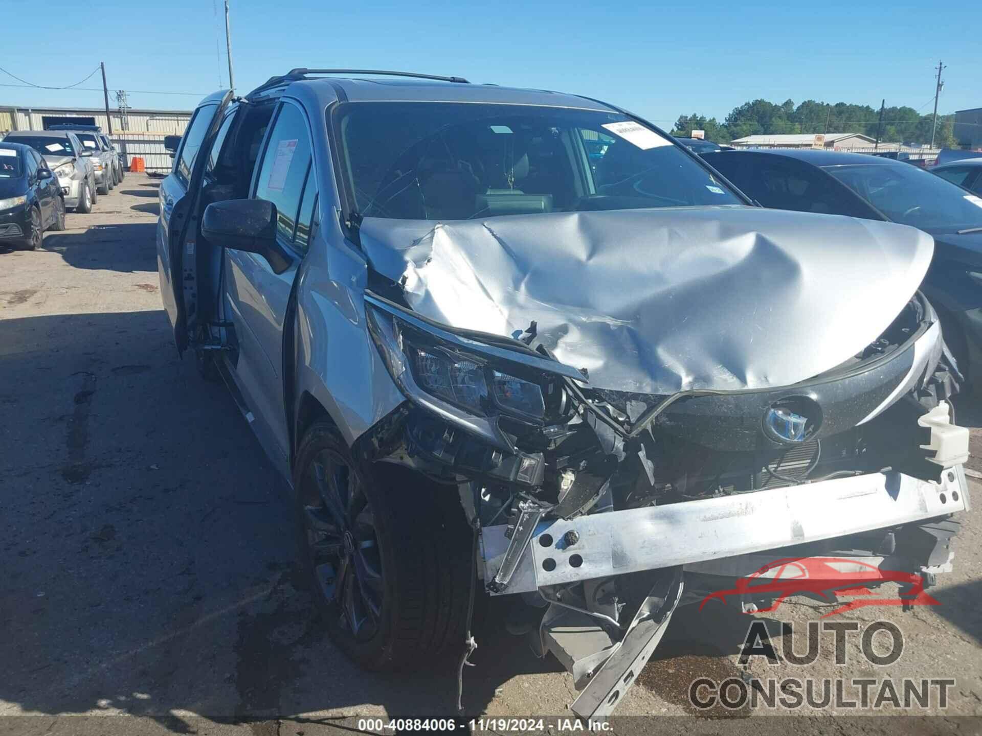 TOYOTA SIENNA 2021 - 5TDDRKEC4MS050568