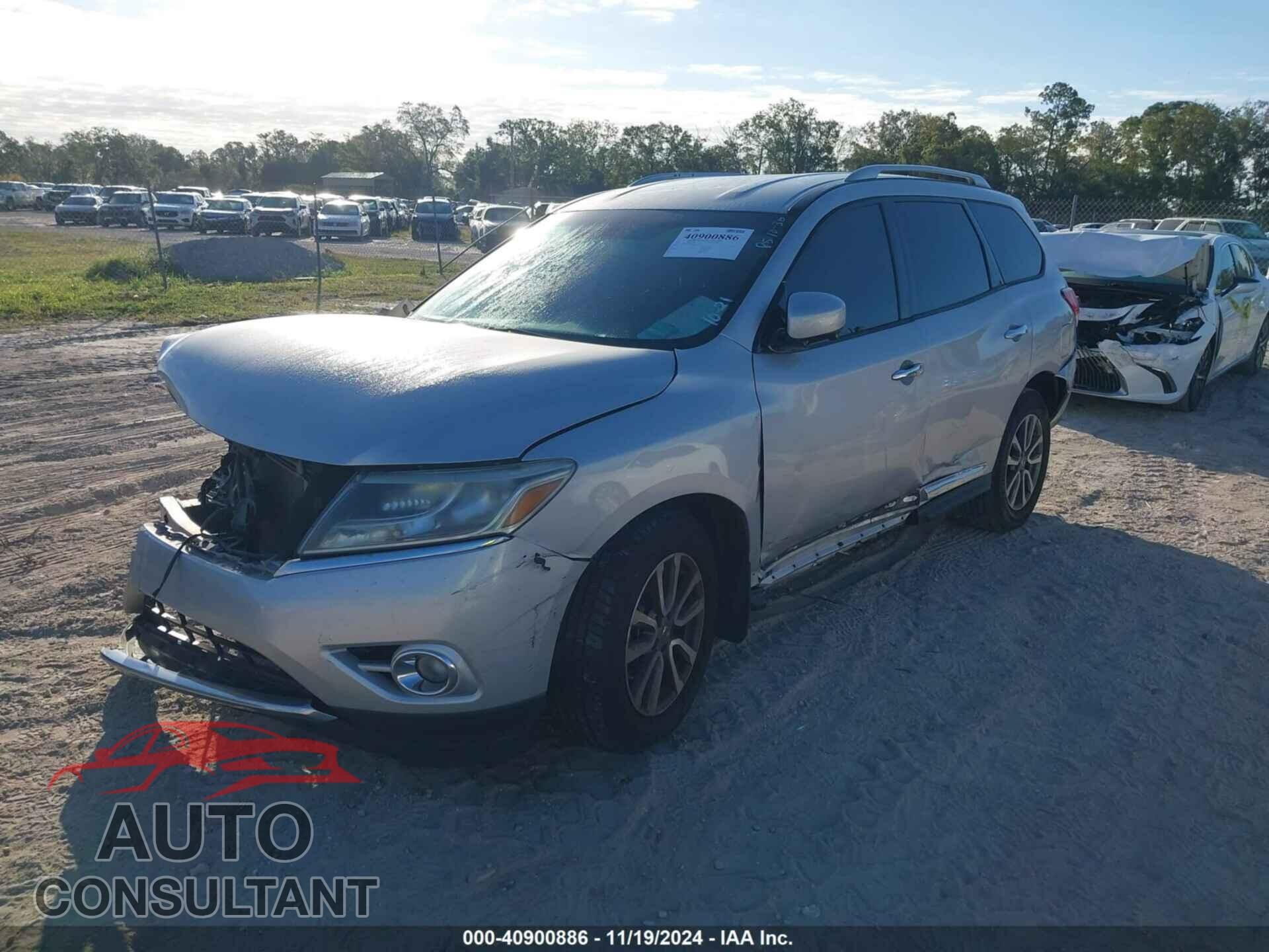 NISSAN PATHFINDER 2015 - 5N1AR2MN7FC669025
