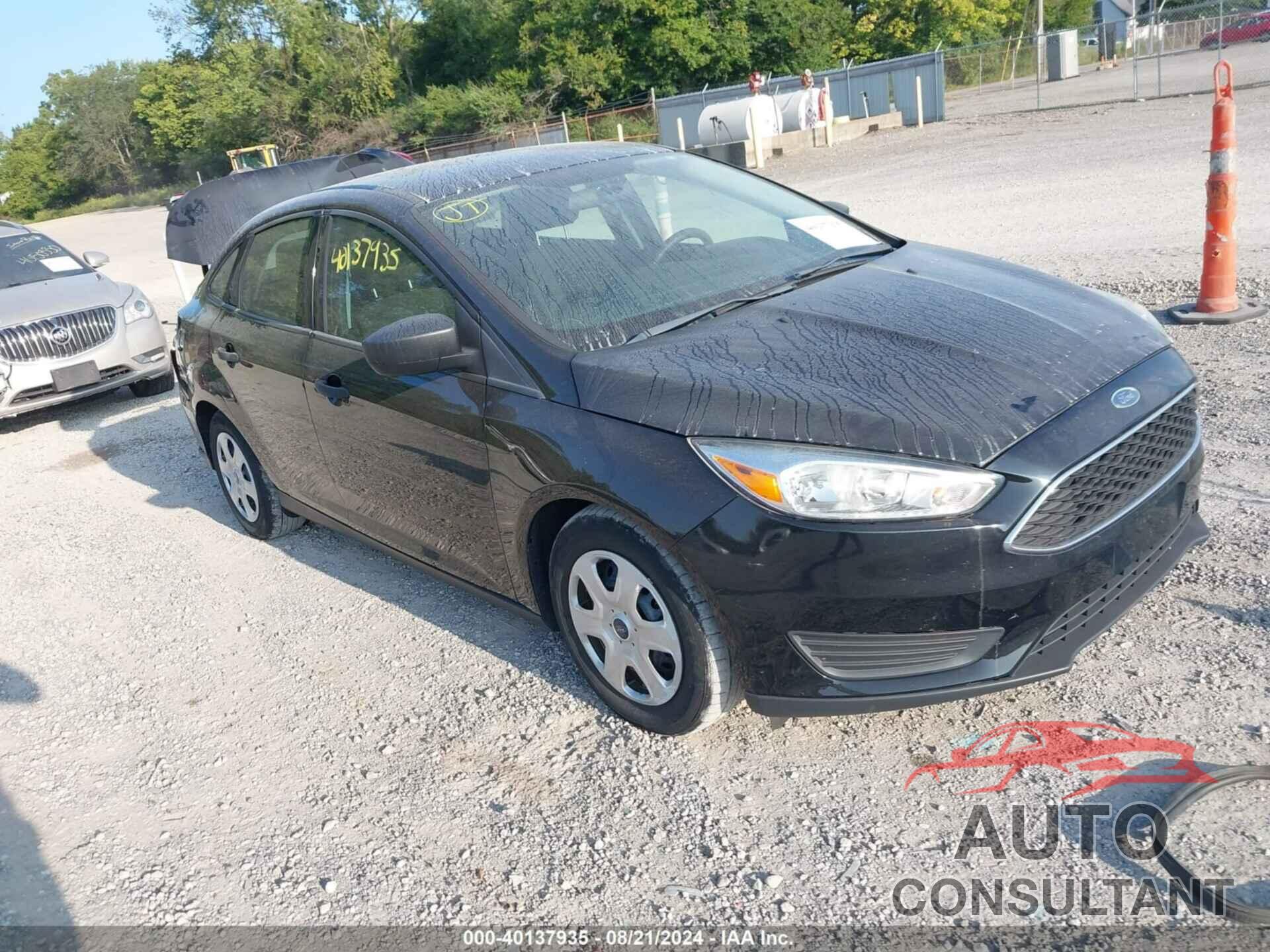 FORD FOCUS 2017 - 1FADP3E26HL229226