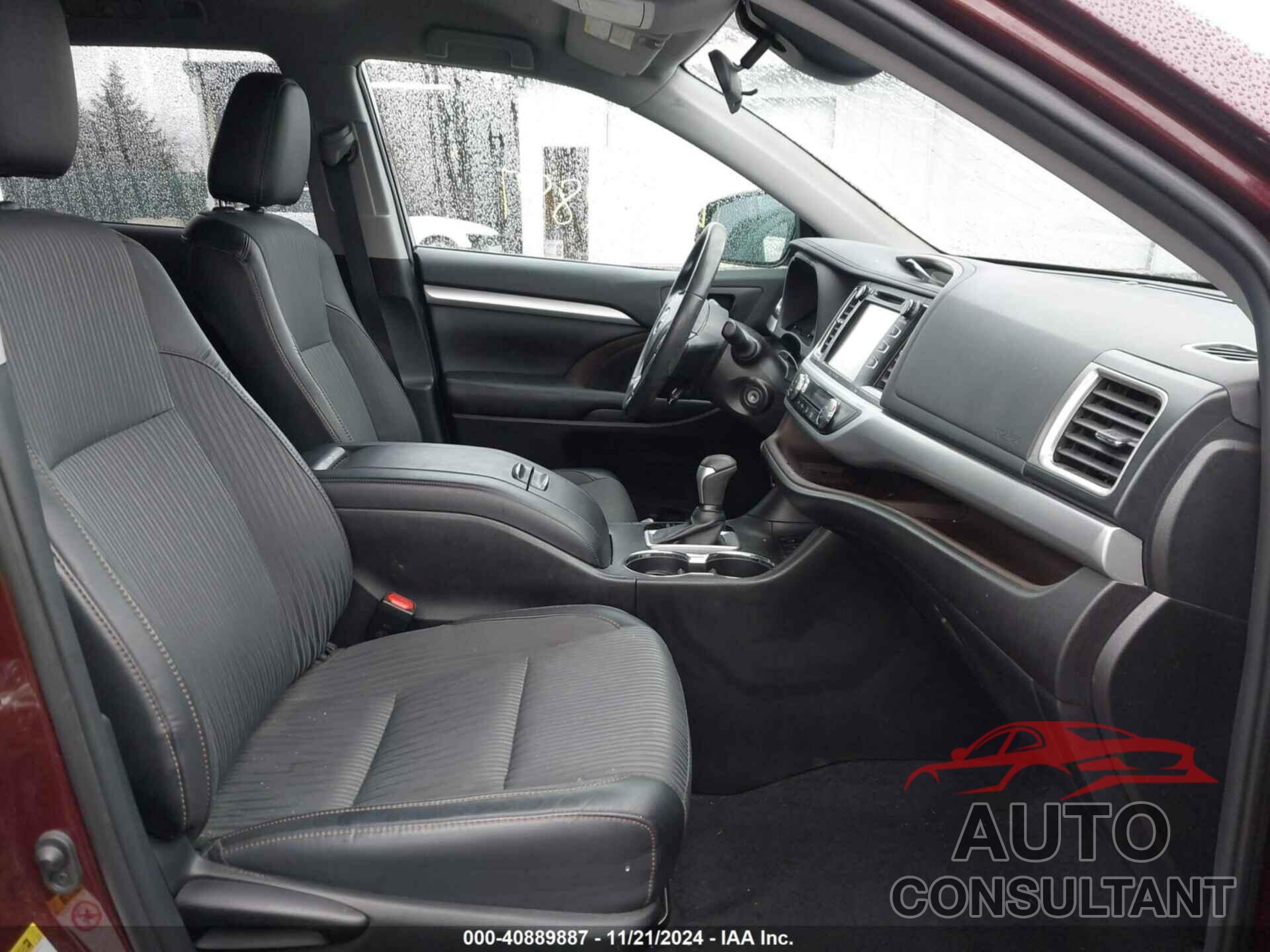 TOYOTA HIGHLANDER 2019 - 5TDBZRFH7KS724686