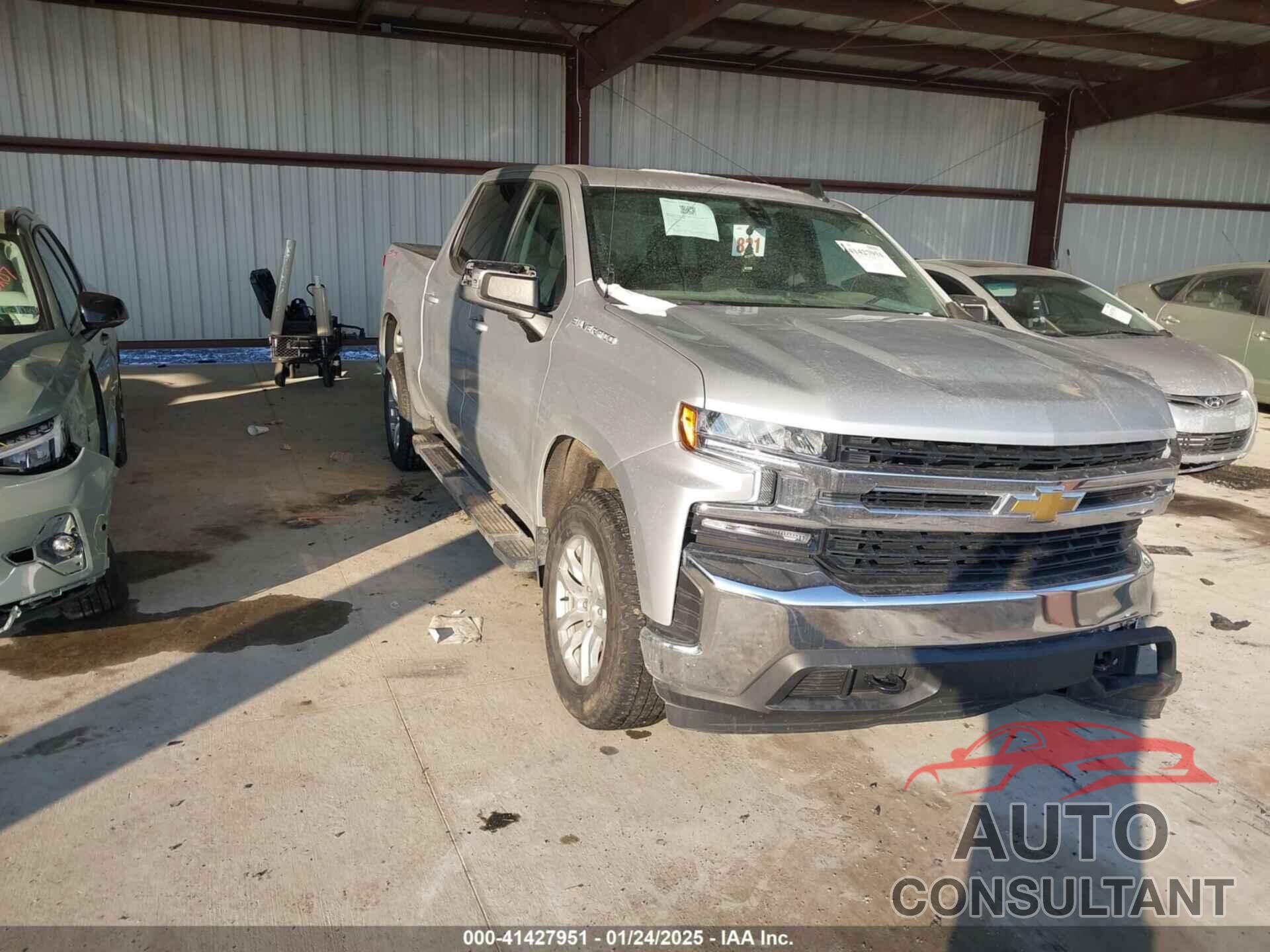 CHEVROLET SILVERADO 1500 2021 - 1GCPYJEK2MZ453268