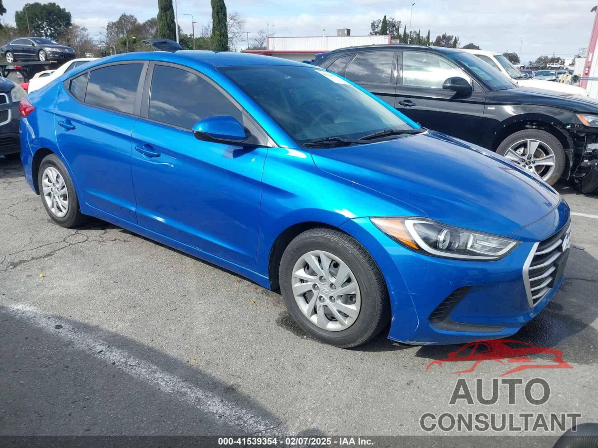 HYUNDAI ELANTRA 2018 - KMHD74LF6JU607580