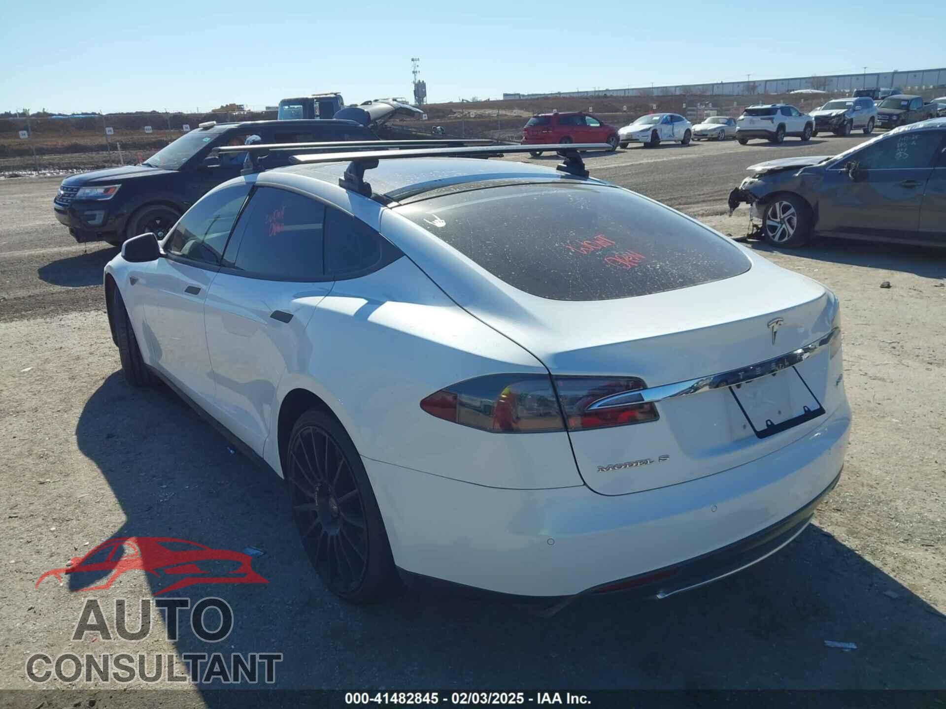 TESLA MODEL S 2013 - 5YJSA1DP4DFP17057