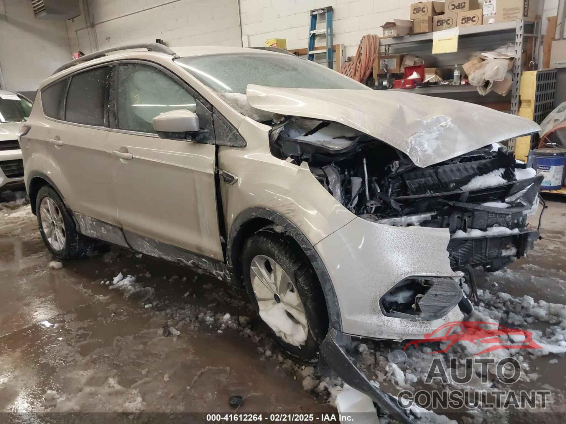 FORD ESCAPE 2018 - 1FMCU9HD3JUA15160
