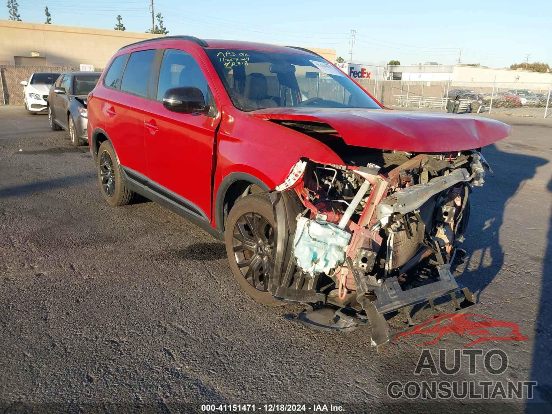 MITSUBISHI OUTLANDER 2018 - JA4AD3A31JZ064039