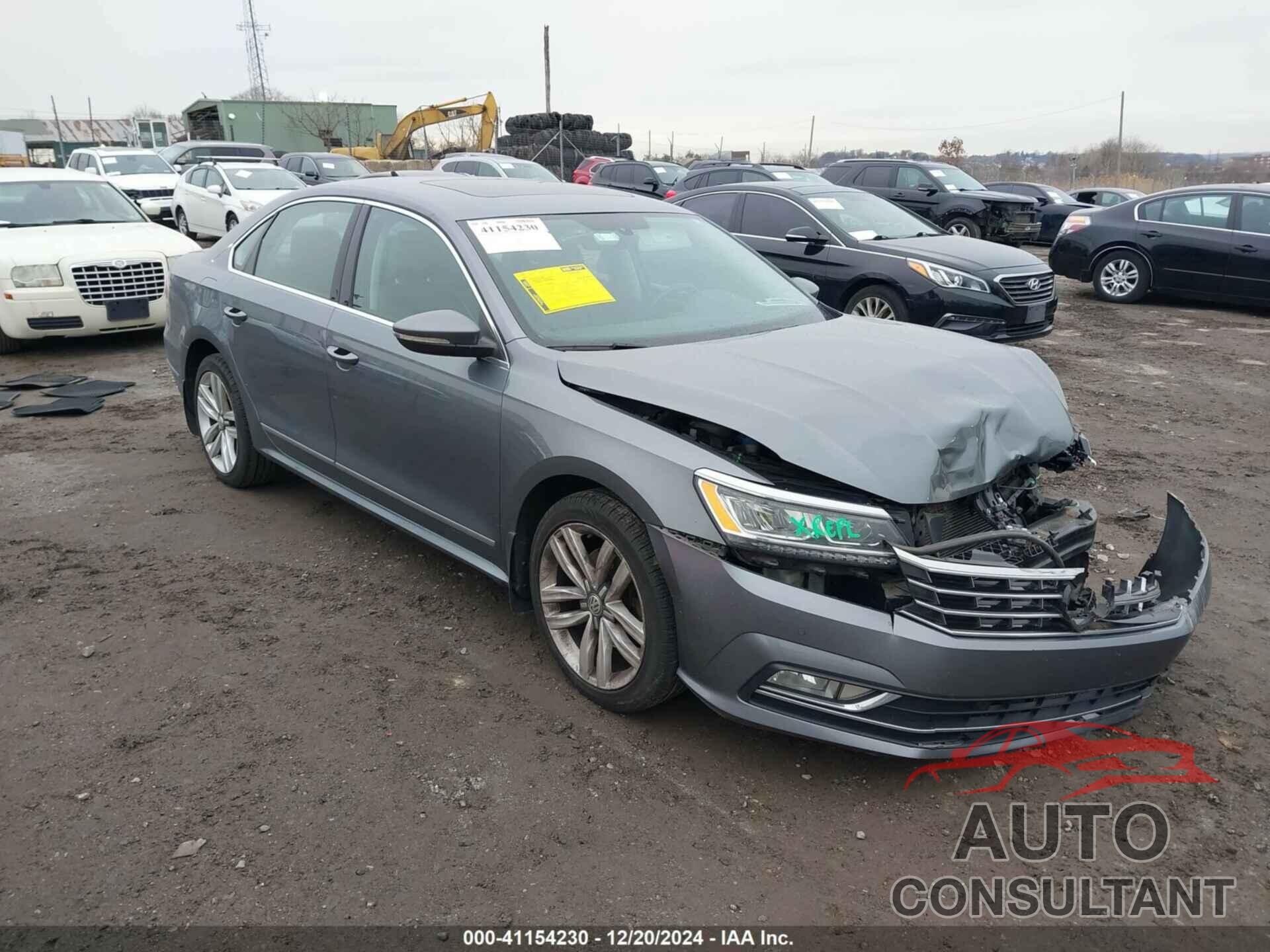 VOLKSWAGEN PASSAT 2017 - 1VWGT7A34HC022257