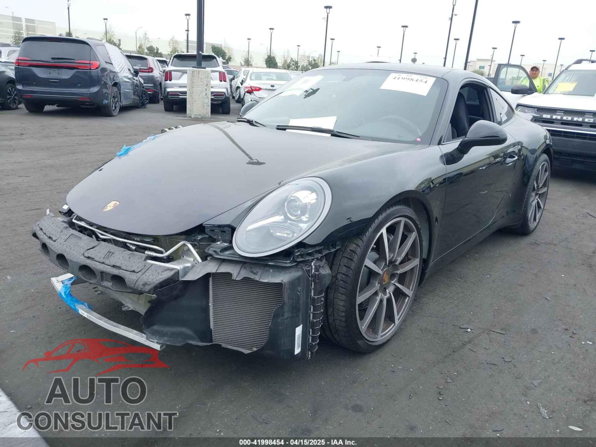 PORSCHE 911 2018 - WP0AA2A90JS105492