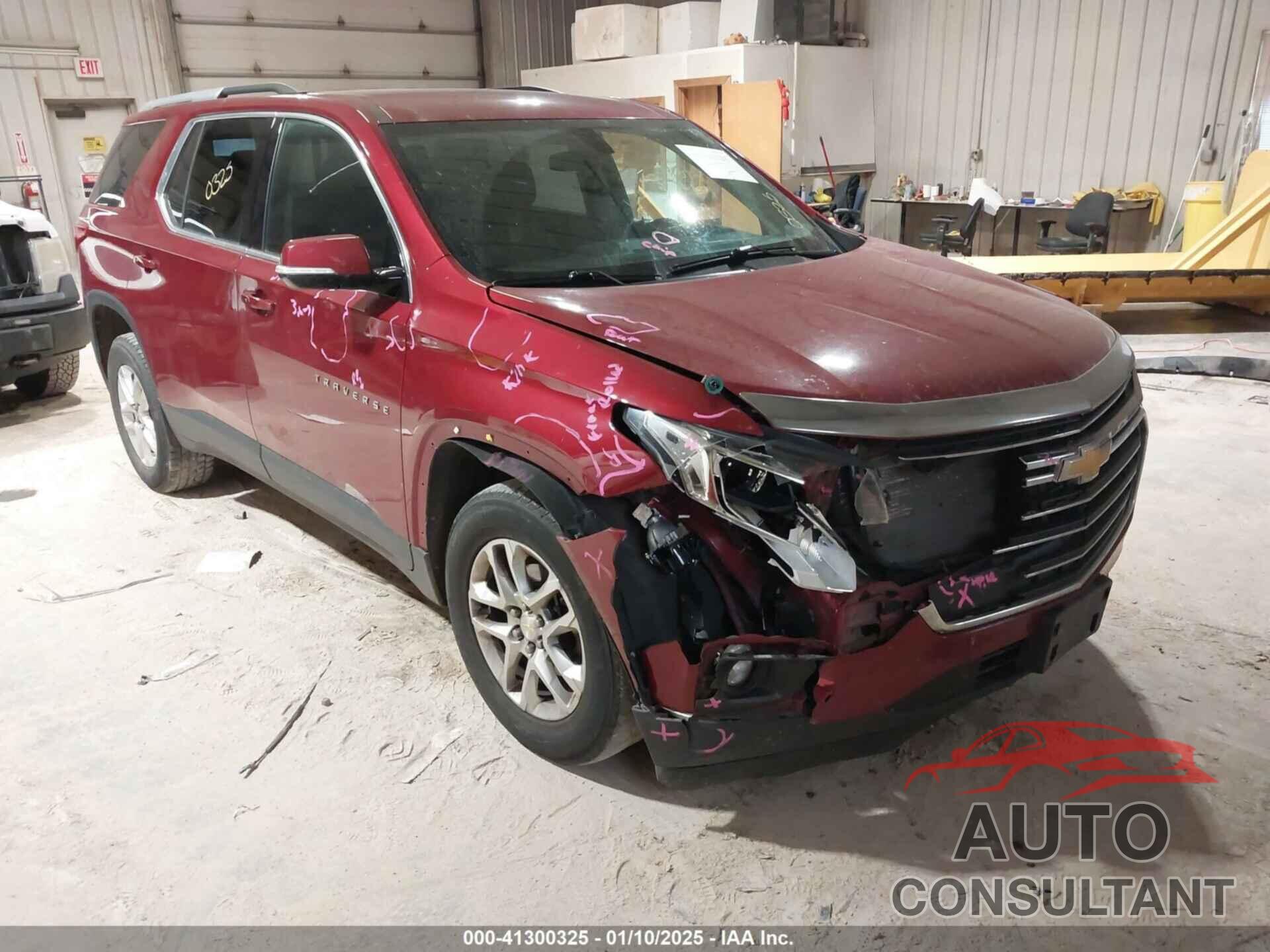 CHEVROLET TRAVERSE 2018 - 1GNEVGKW8JJ130953