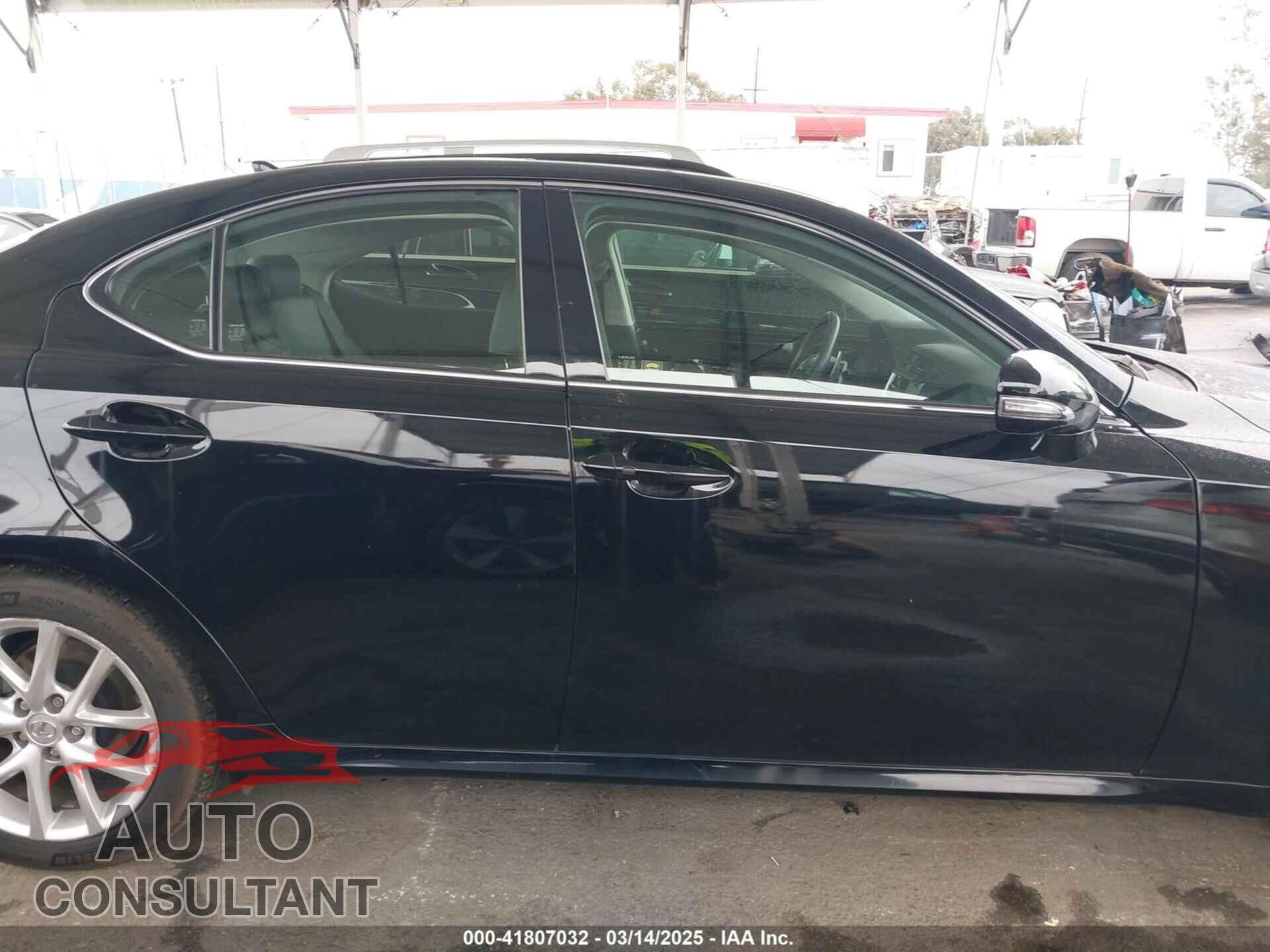 LEXUS IS 250 2011 - JTHBF5C26B5145842