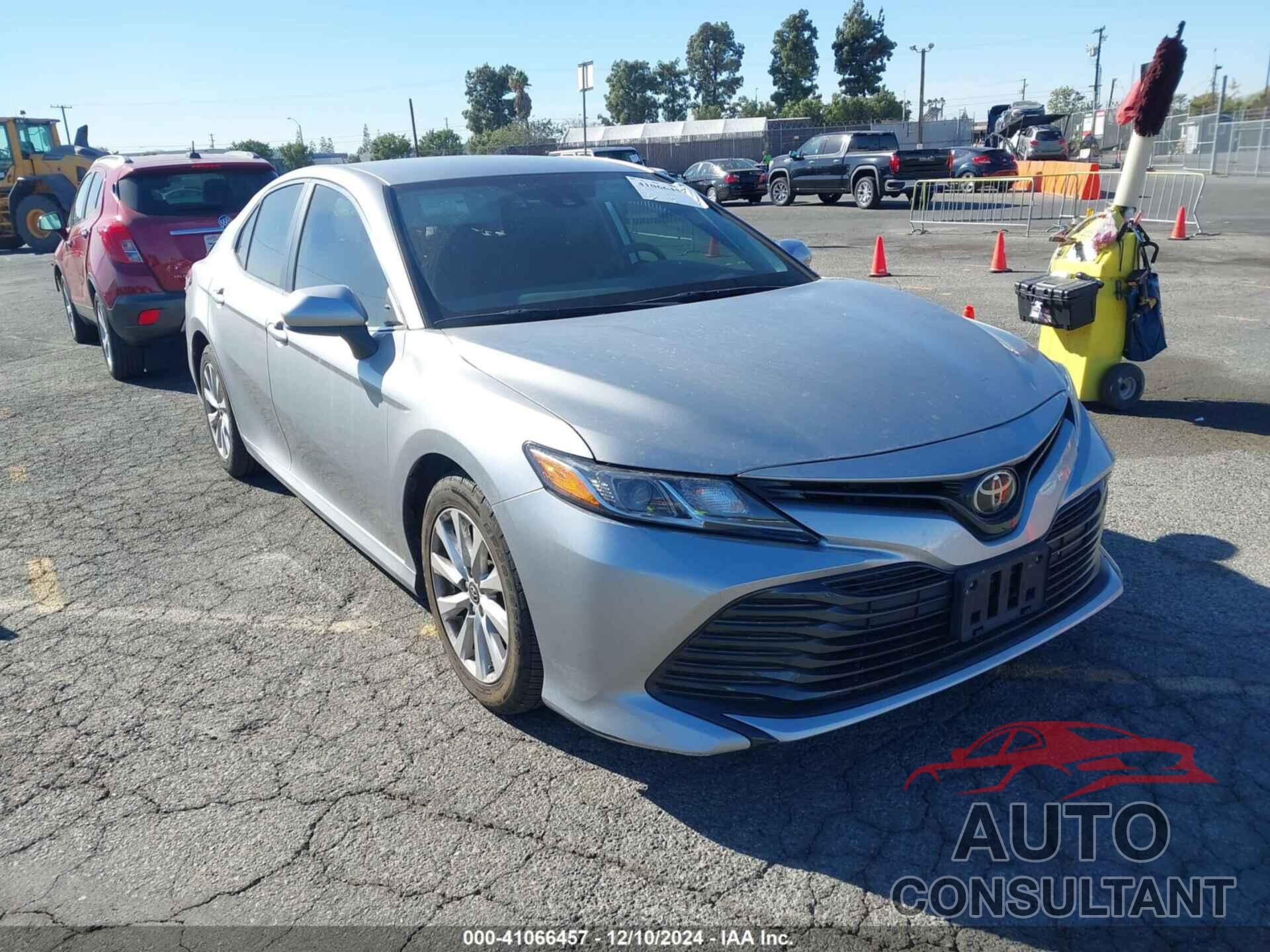 TOYOTA CAMRY 2019 - 4T1B11HK2KU738682