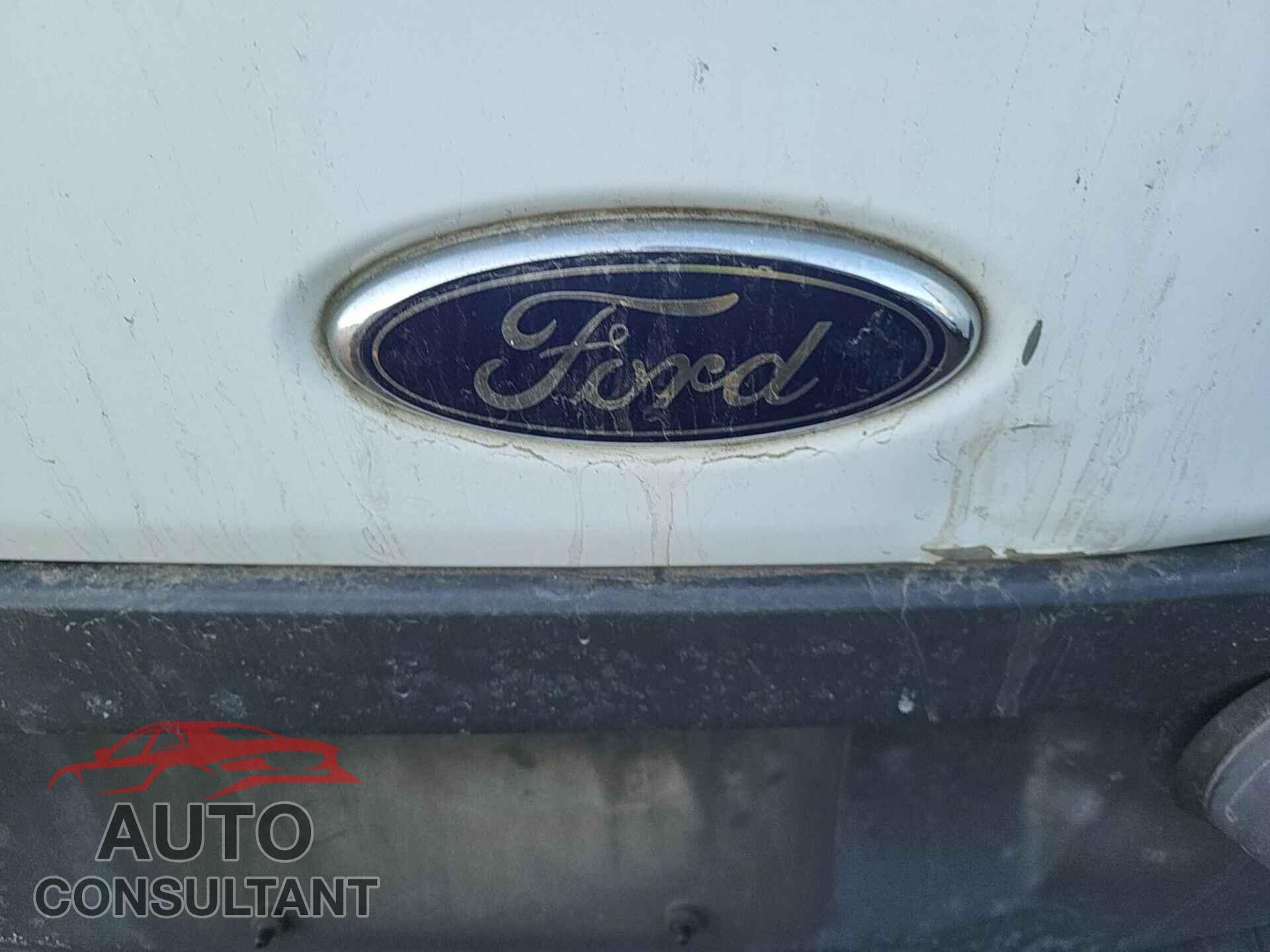 FORD TRANSIT-150 2015 - 1FTNE2YM7FKB32437