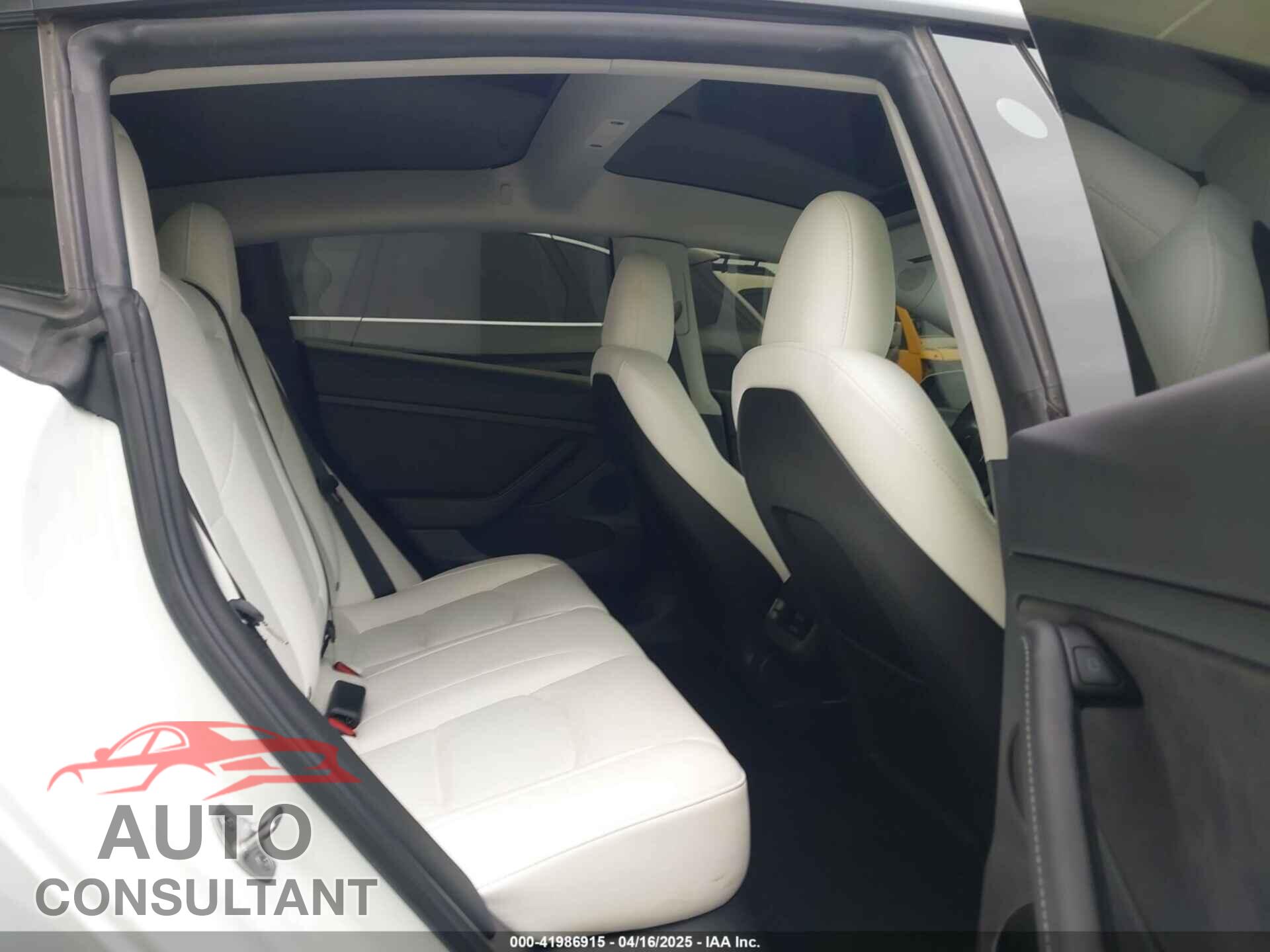TESLA MODEL 3 2023 - 5YJ3E1EBXPF712235