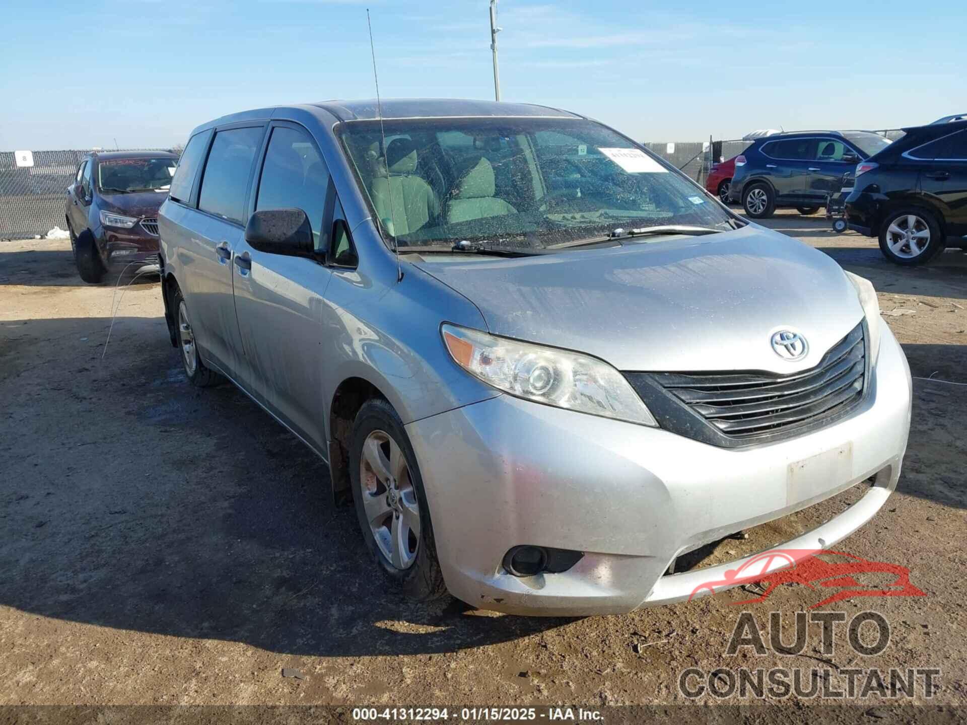 TOYOTA SIENNA 2013 - 5TDZK3DC8DS399346