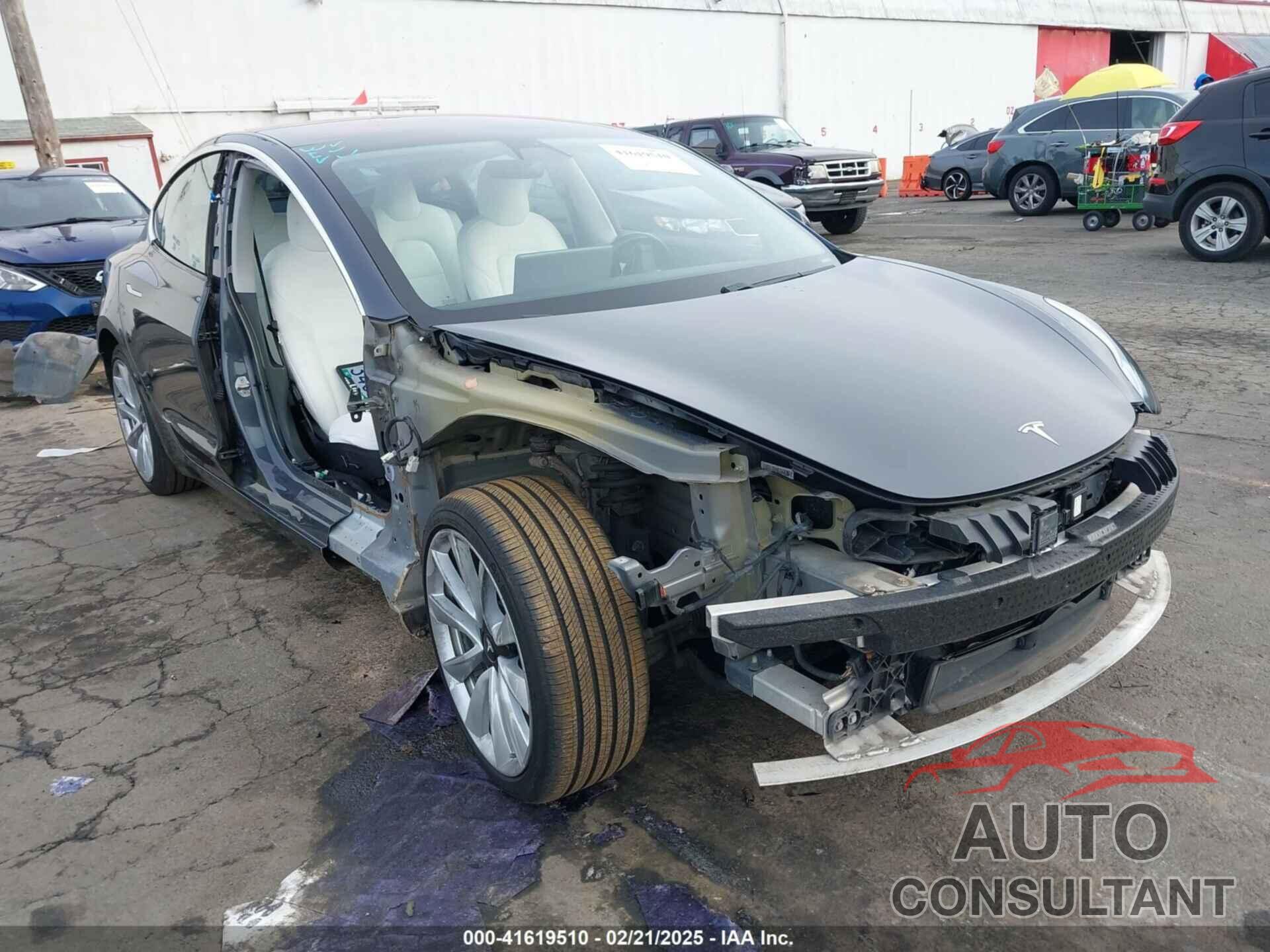 TESLA MODEL 3 2018 - 5YJ3E1EB9JF097118