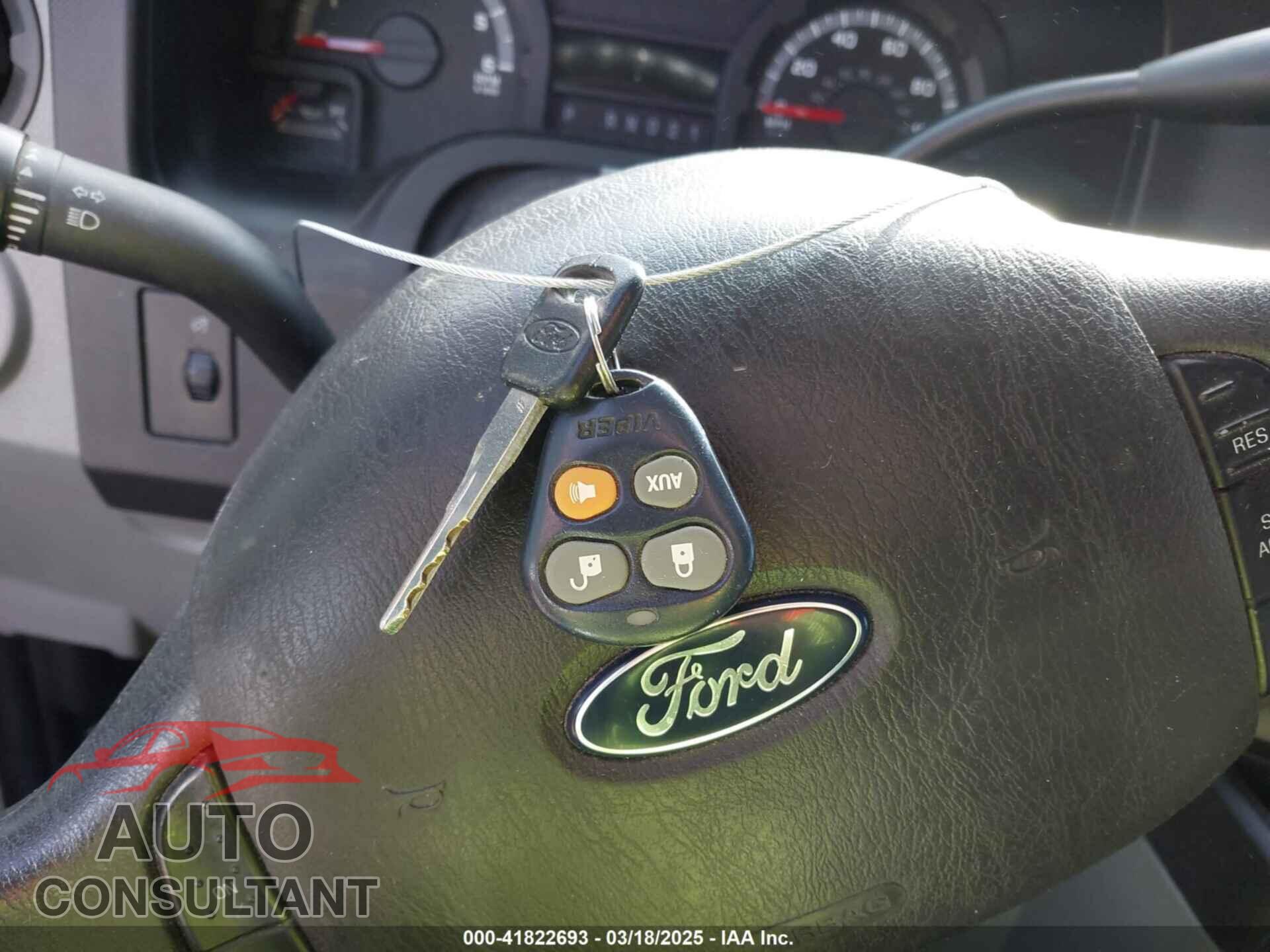 FORD E-350 SUPER DUTY 2014 - 1FBNE3BL4EDA97756