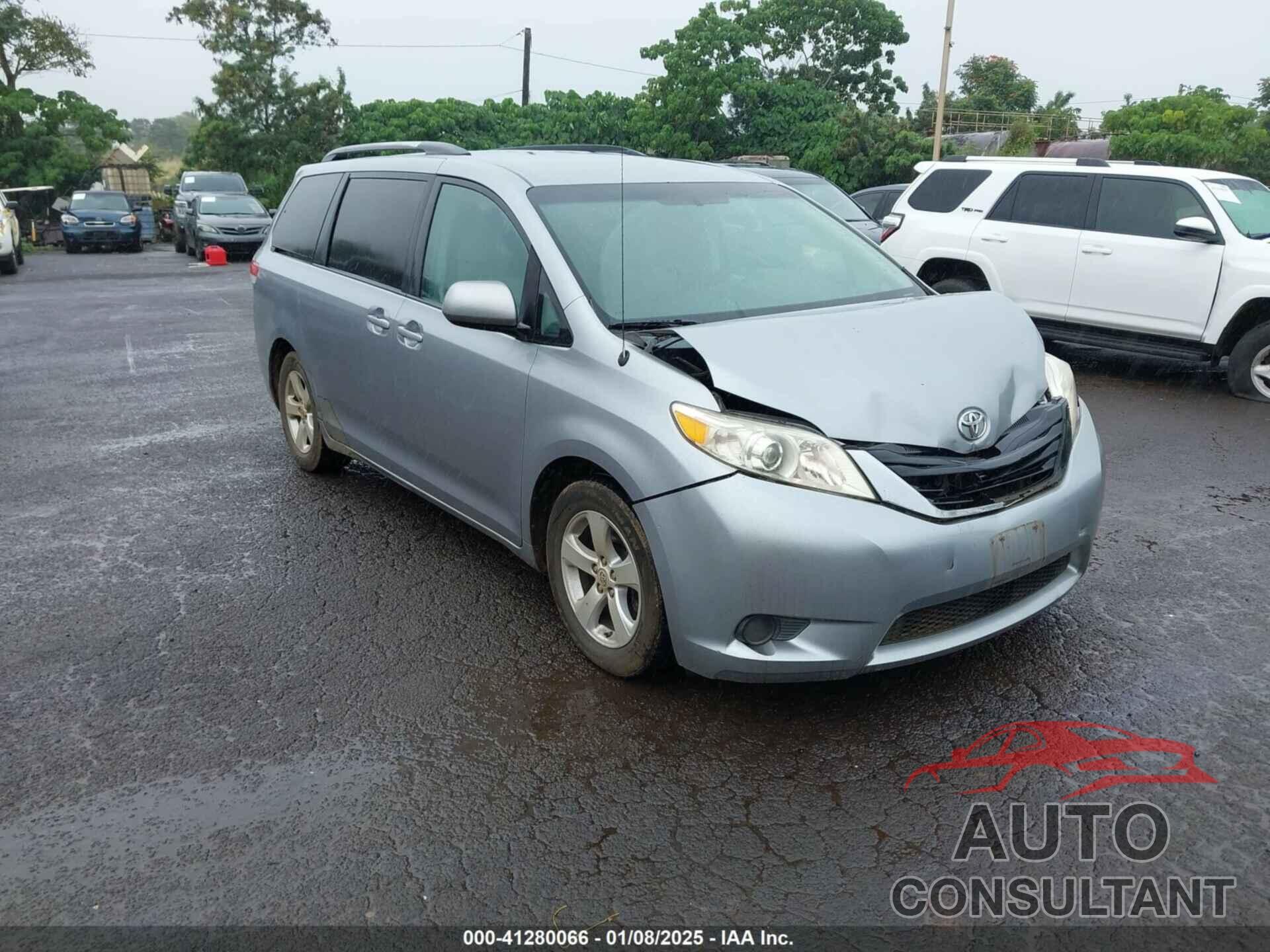 TOYOTA SIENNA 2013 - 5TDKK3DC1DS357909